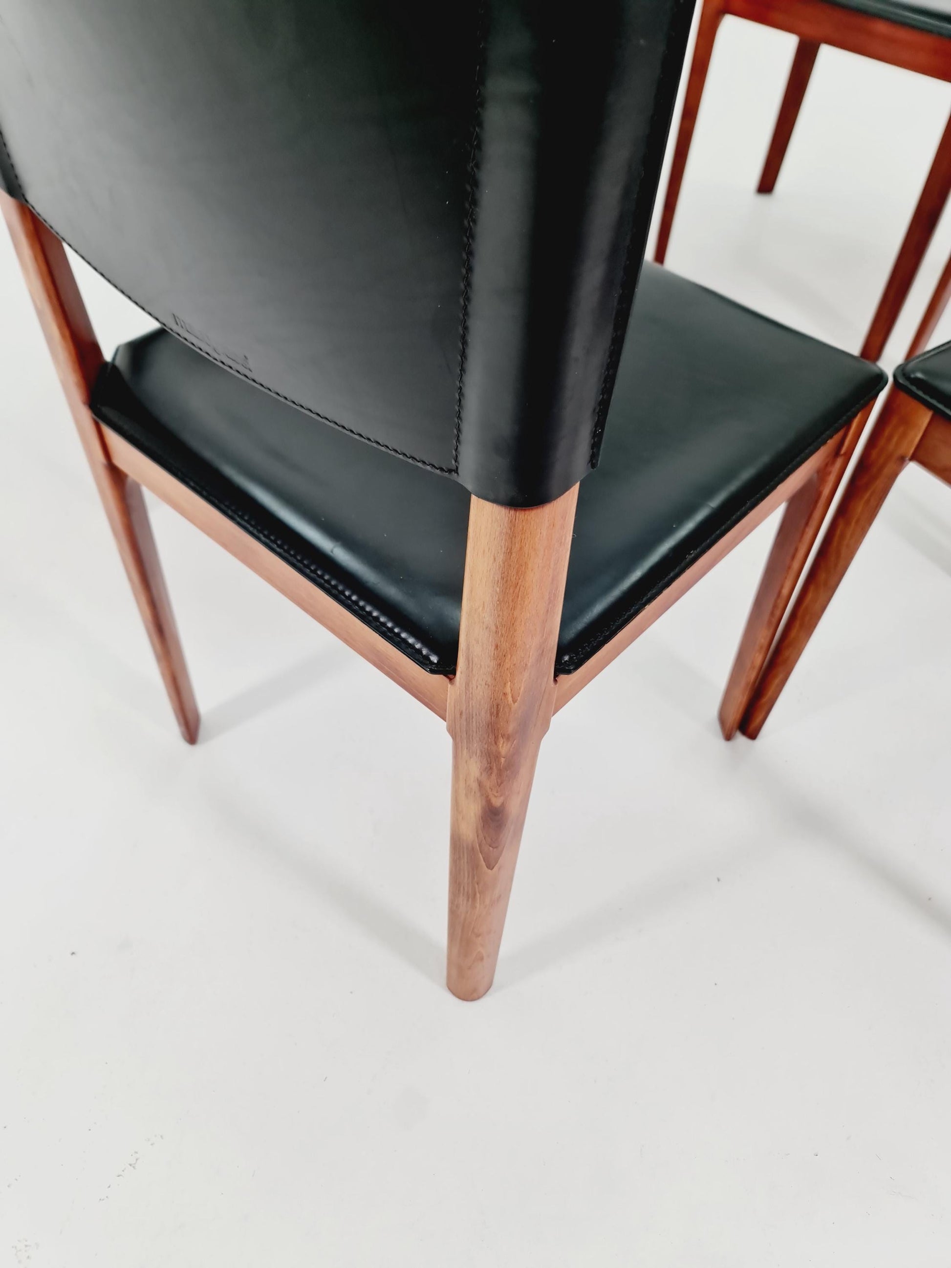 Midcentury Italien Dining Leather chairs by Matteo Grassi , set of 6