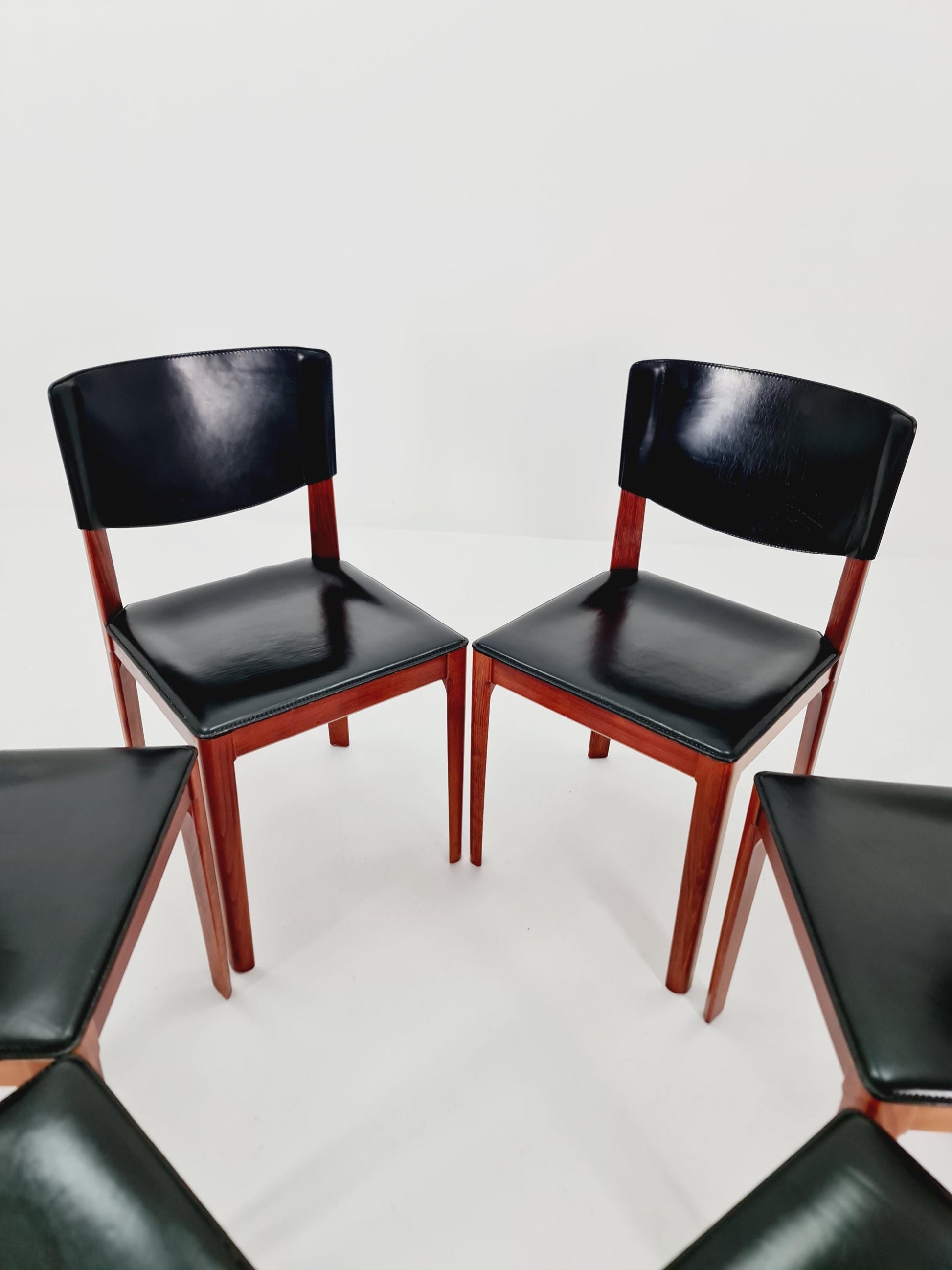 Midcentury Italien Dining Leather chairs by Matteo Grassi , set of 6