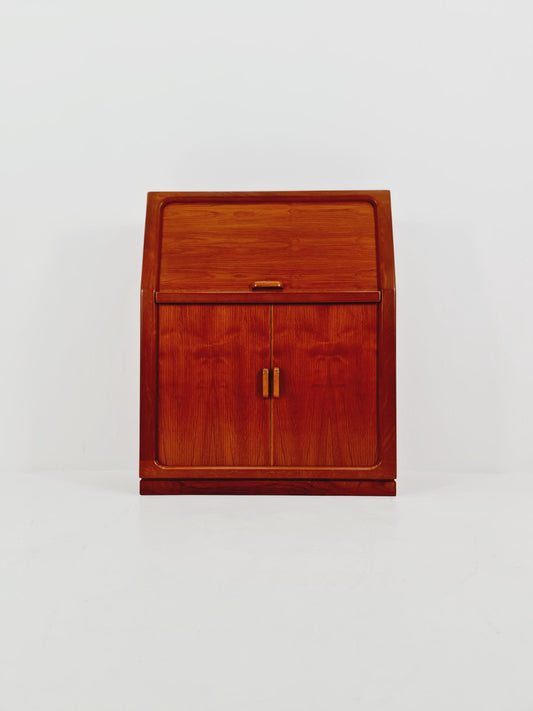 Midcentury Danish Teak vintage Secretary by E.Glasdam Jemsem for Vantinge Möbel industri 1970s