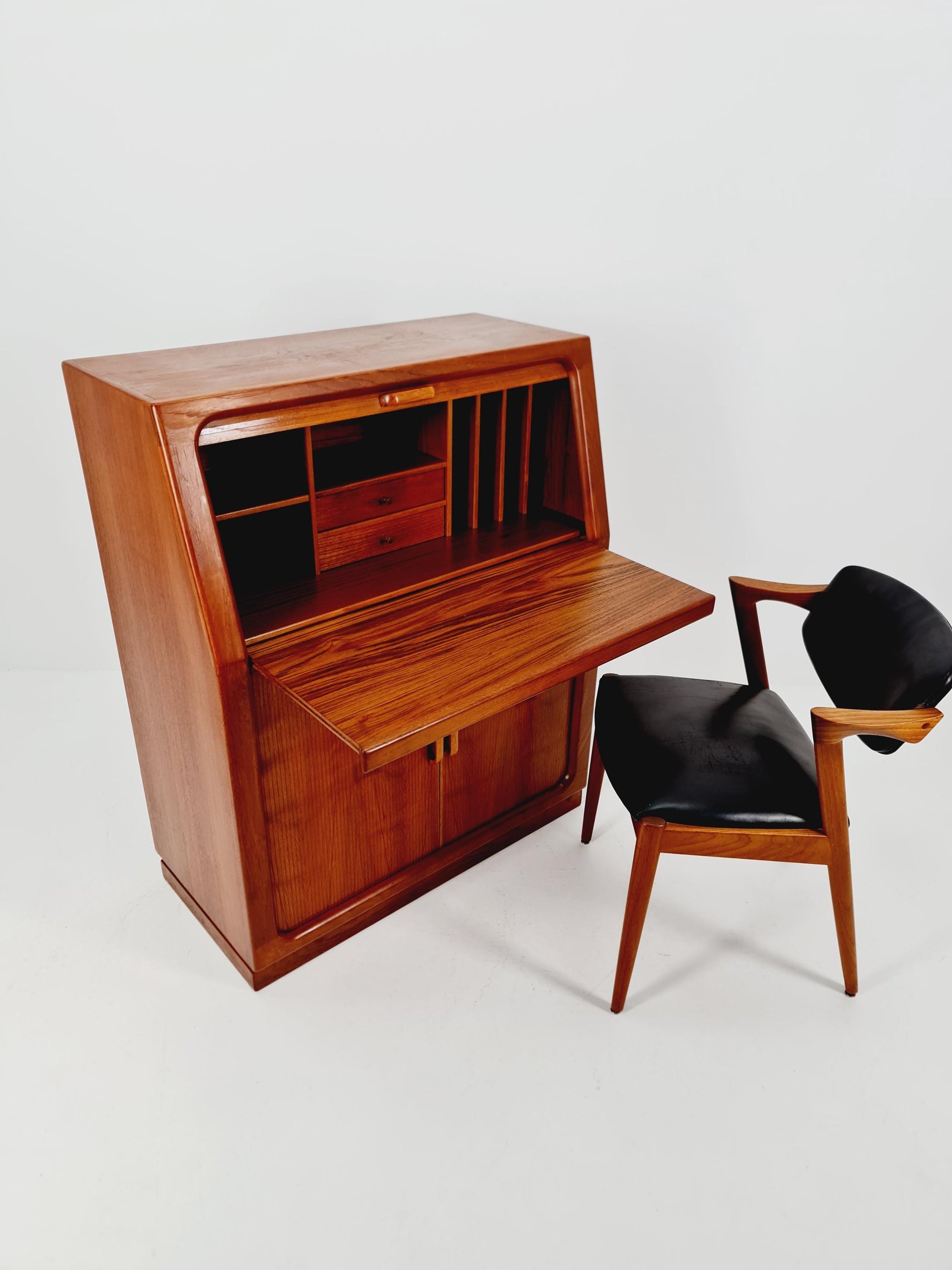 Midcentury Danish Teak vintage Secretary by E.Glasdam Jemsem for Vantinge Möbel industri 1970s