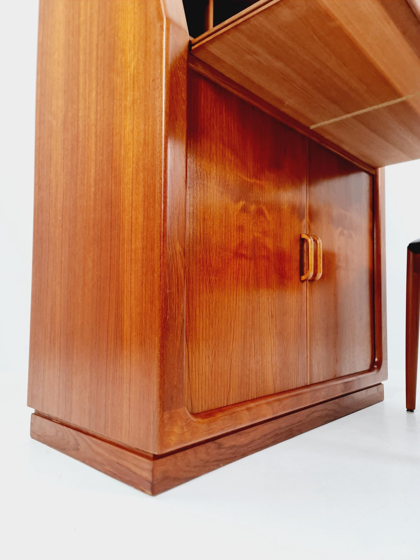 Midcentury Danish Teak vintage Secretary by E.Glasdam Jemsem for Vantinge Möbel industri 1970s
