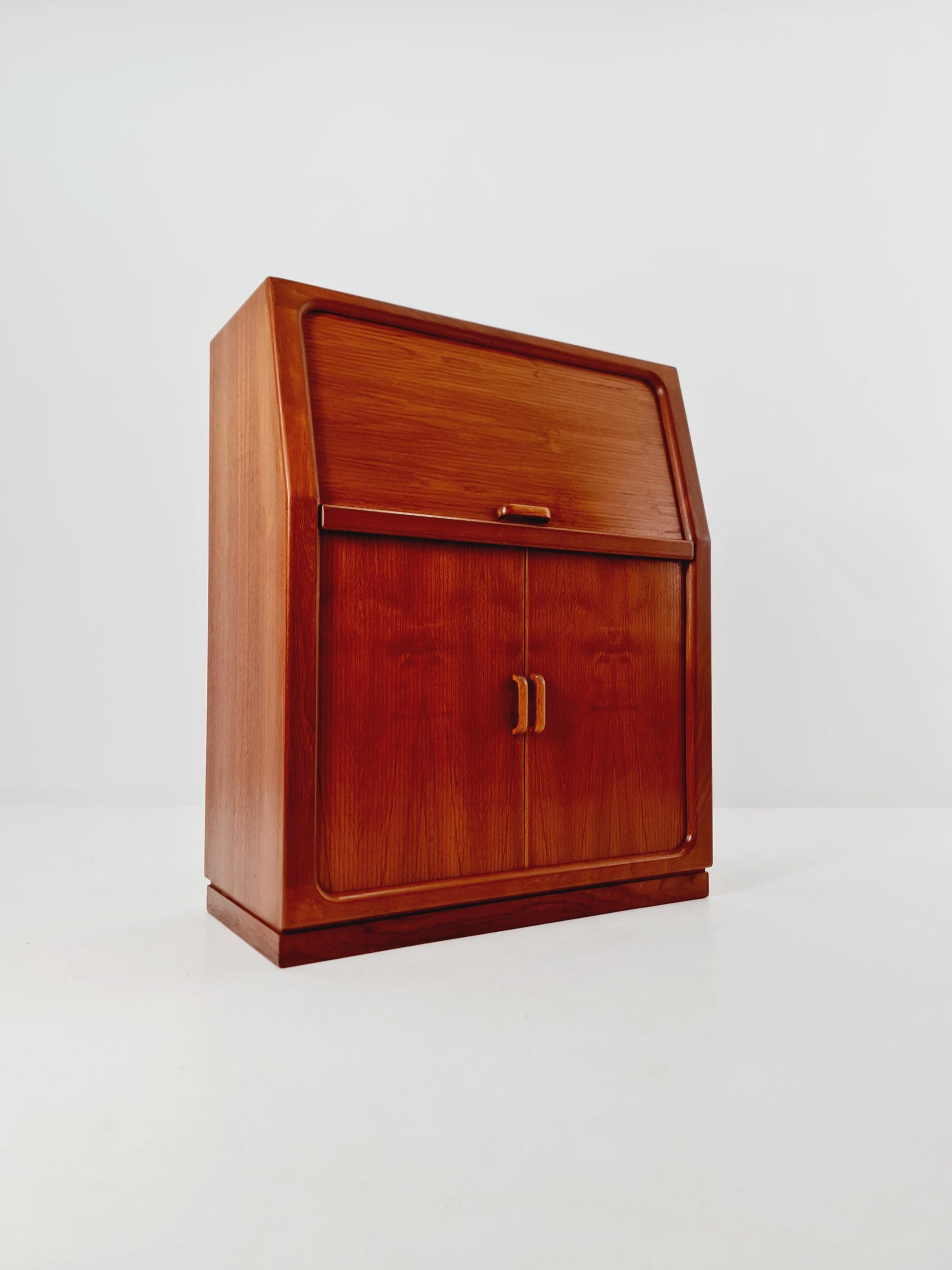 Midcentury Danish Teak vintage Secretary by E.Glasdam Jemsem for Vantinge Möbel industri 1970s