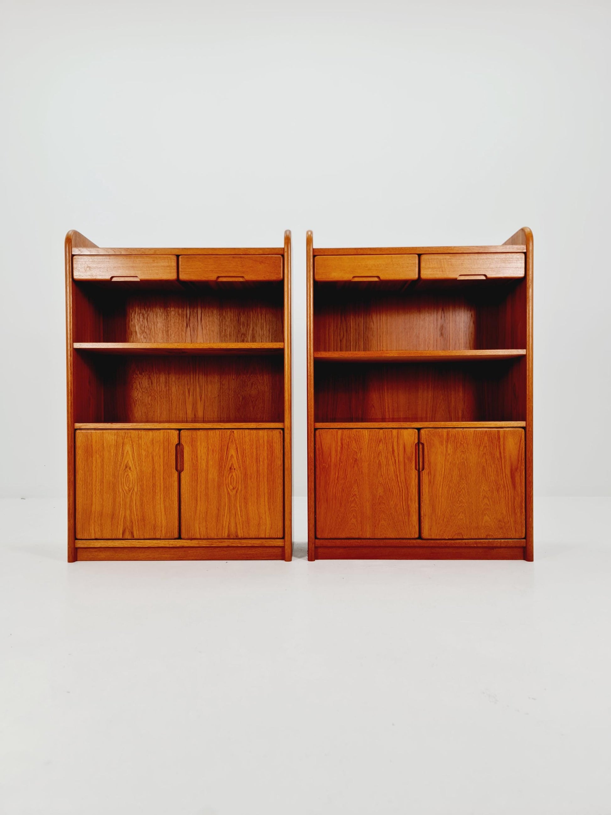 Danish freestanding vintage bookshelf system/ book case teak, Bornholm 1970s