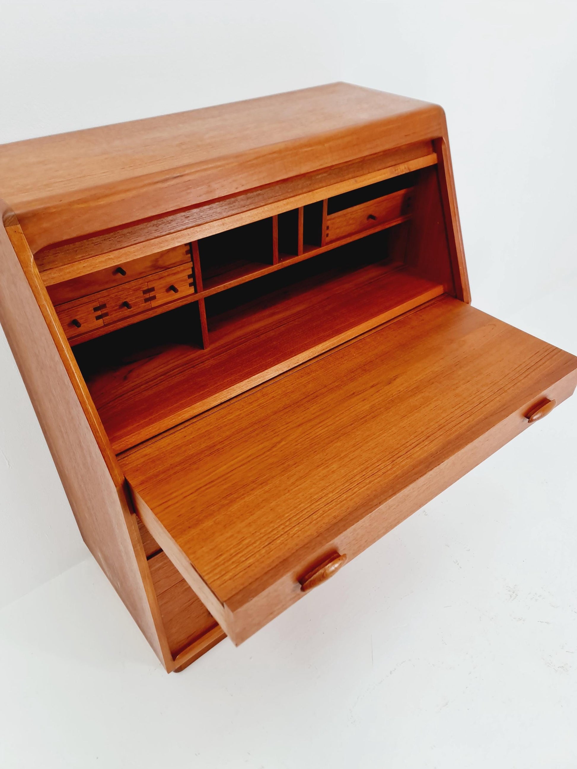 Midcentury Danish vintage Secretary /Make up by Dyrlund, 1960s