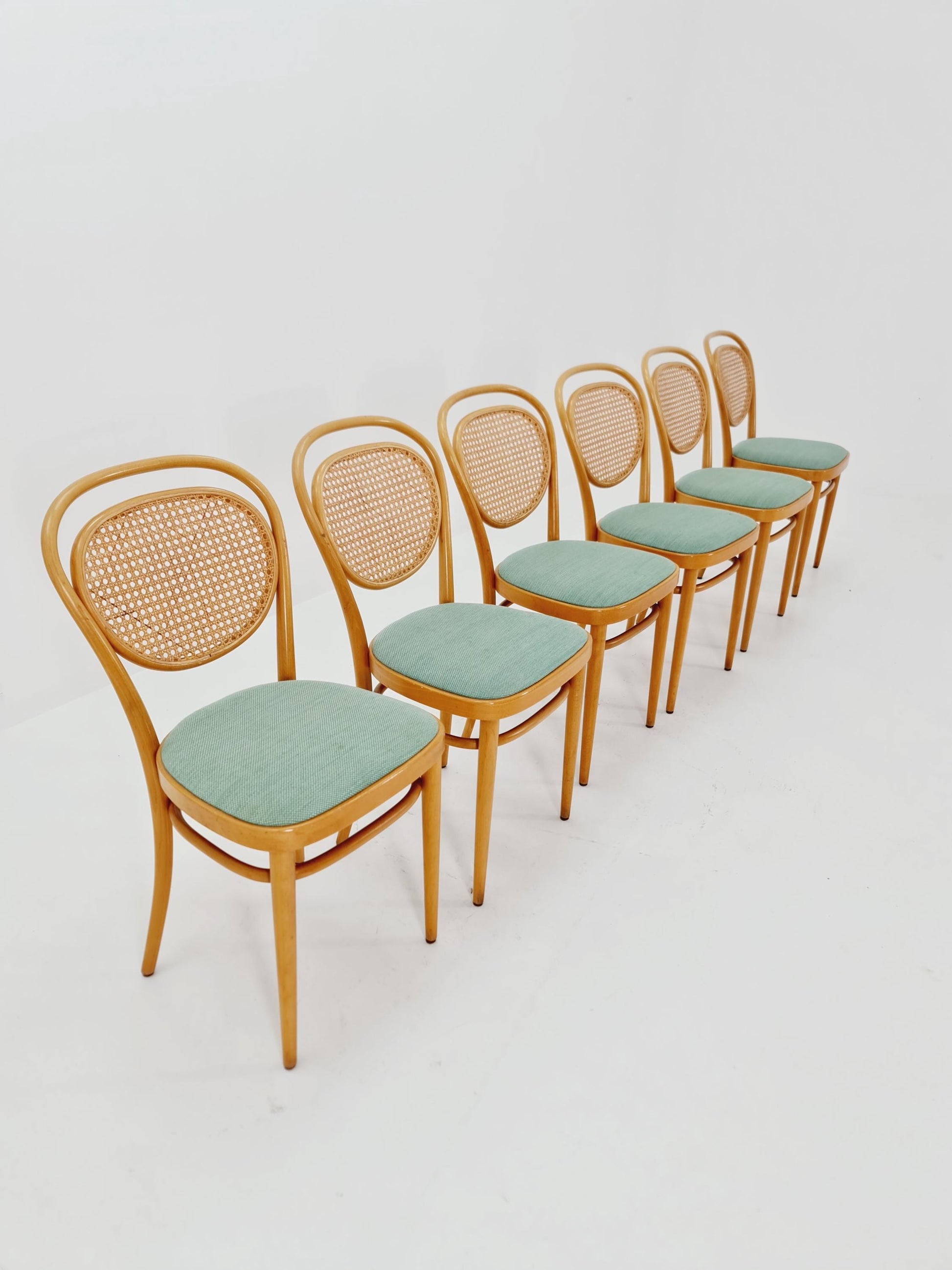Set of 6 Original Thonet 215 R Bentwood Dining Chairs with Cane Backs &Rattan – Vintage Bistro / Cafe Chairs