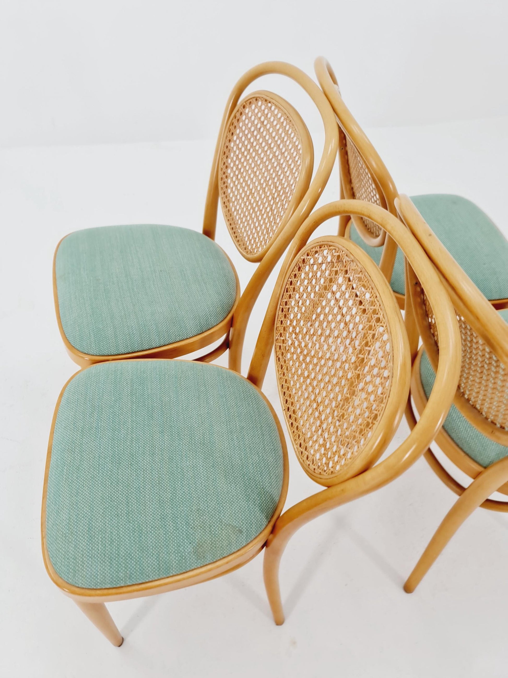 Set of 4 Original Thonet 215 R Bentwood Dining Chairs with Cane Backs &Rattan – Vintage Bistro / Cafe Chairs