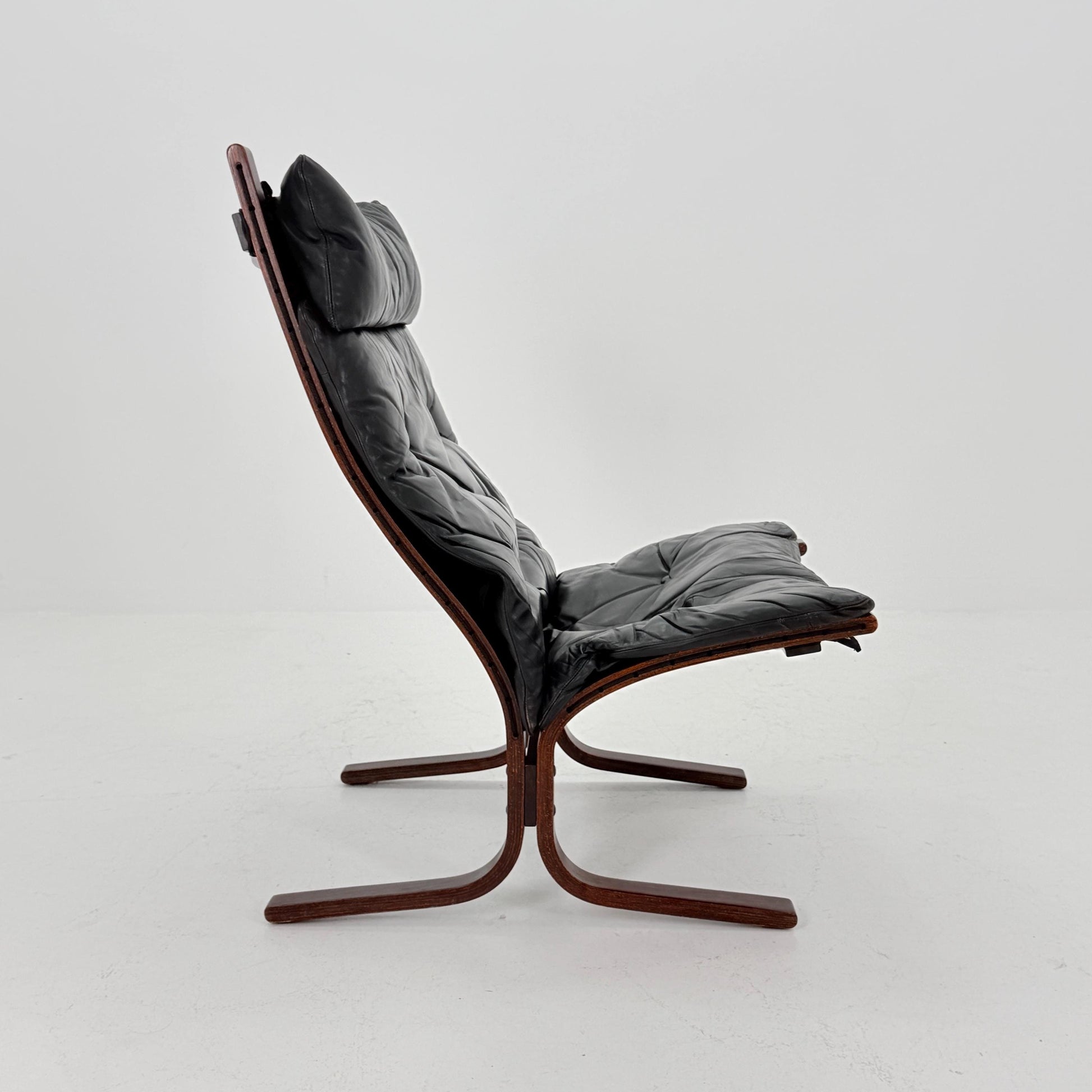 Mid century armchair “Siesta” by Ingmar Relling, Westnofa Furniture, Norway. 1960s