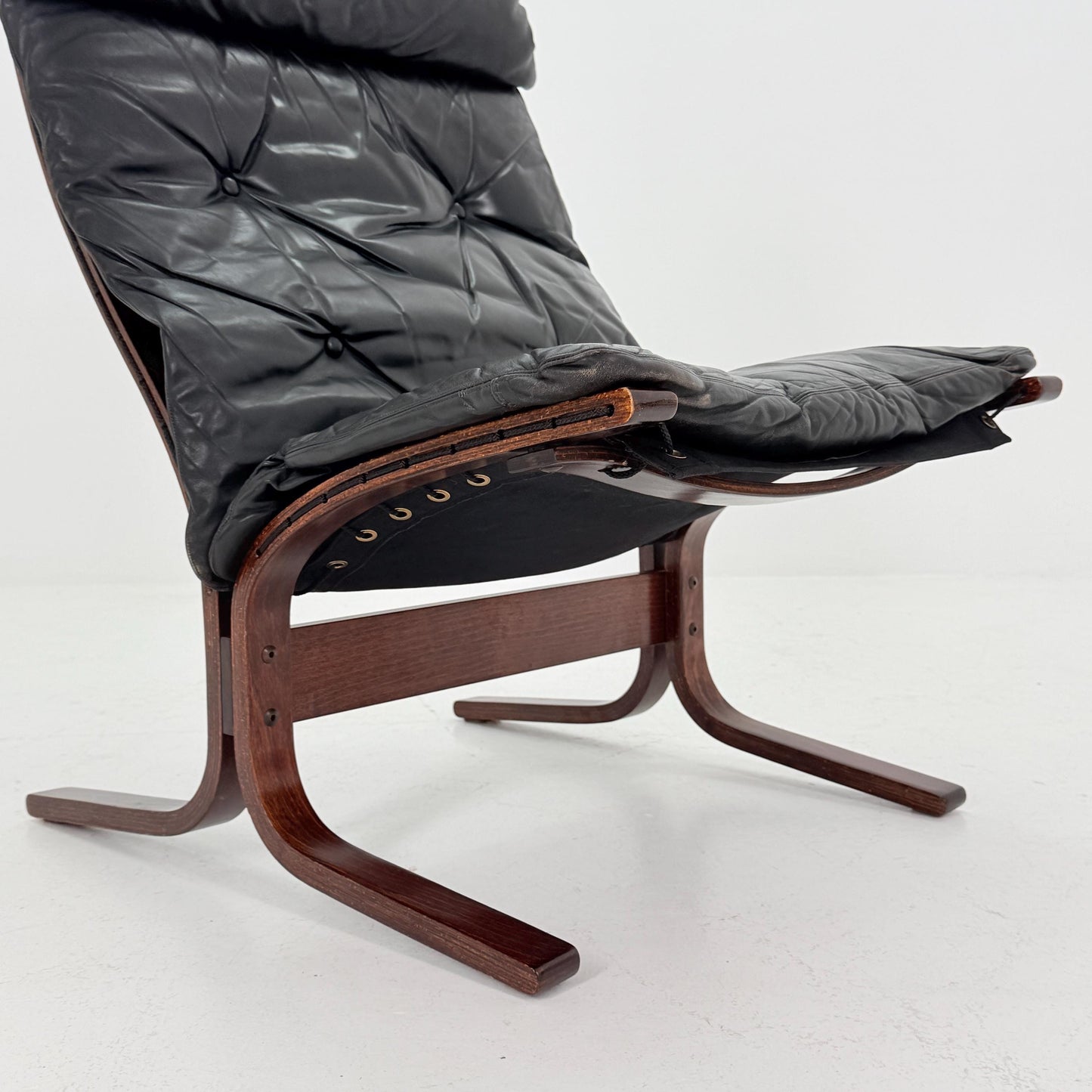 Mid century armchair “Siesta” by Ingmar Relling, Westnofa Furniture, Norway. 1960s