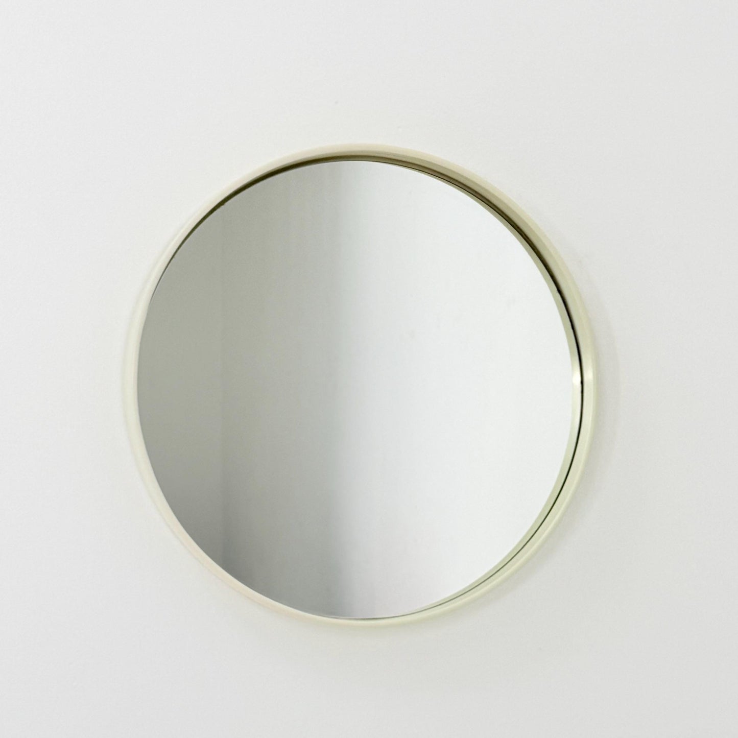 Space Age \Mid-Century white cream Round Mirrror, 1970s Italy
