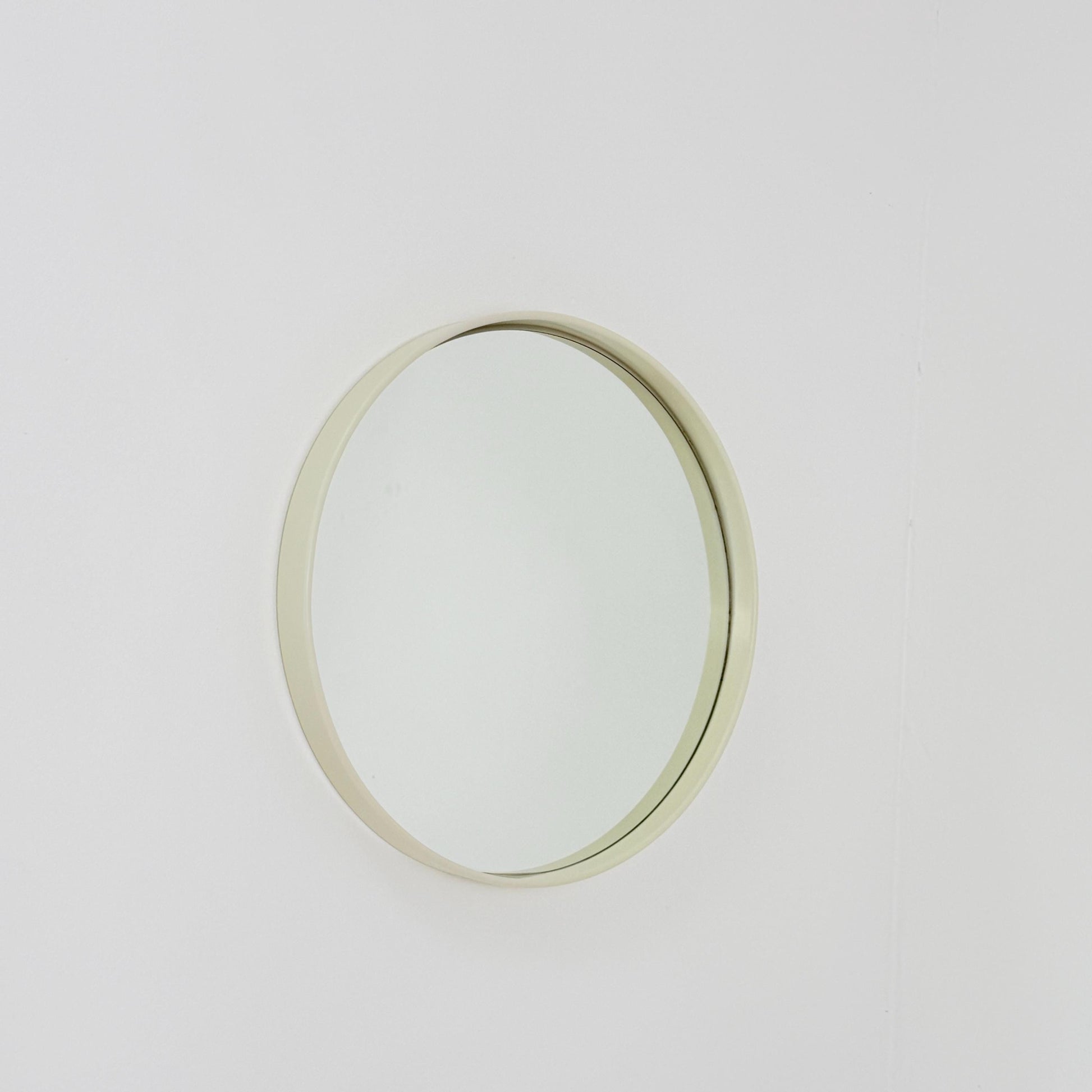 Space Age \Mid-Century white cream Round Mirrror, 1970s Italy