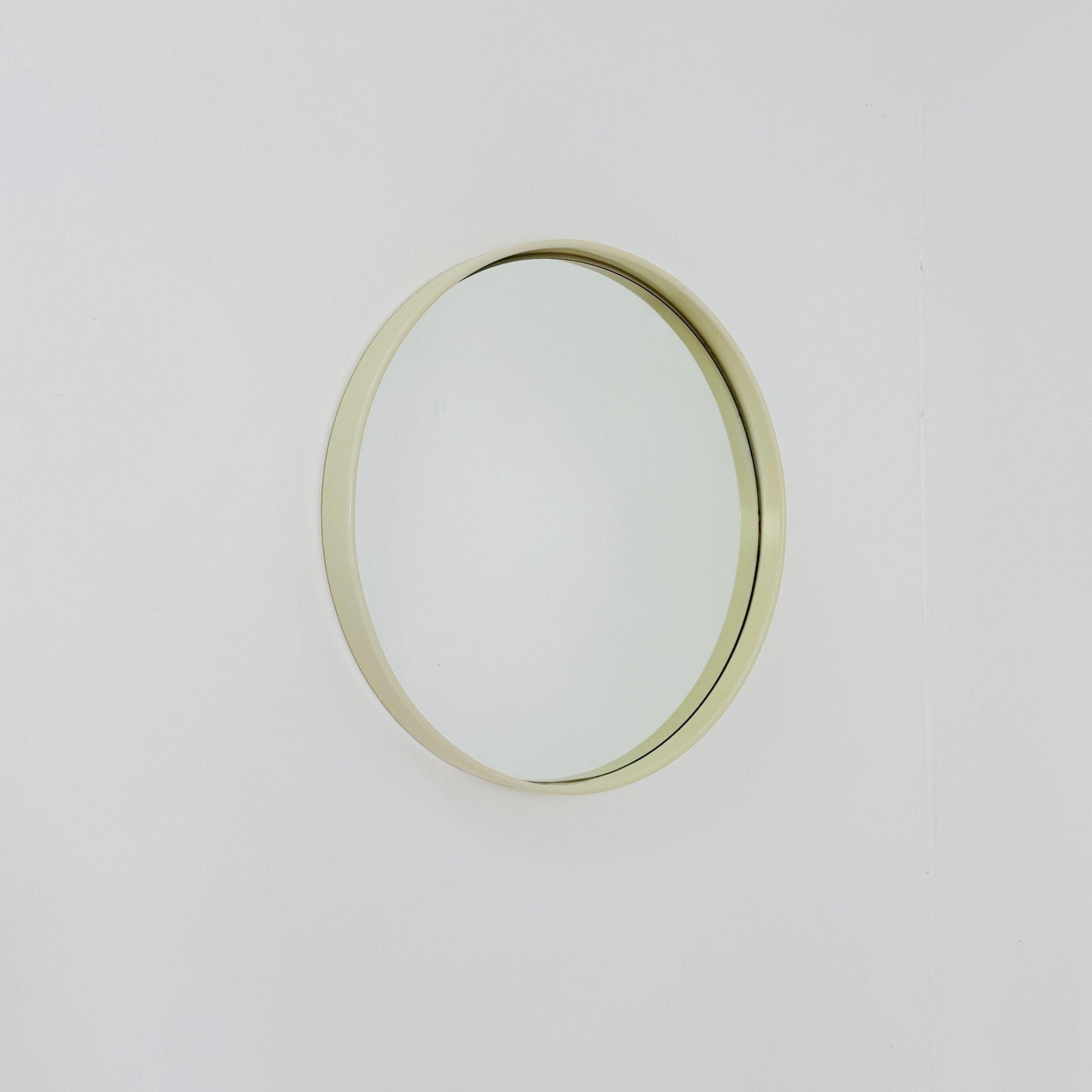 Space Age \Mid-Century white cream Round Mirrror, 1970s Italy