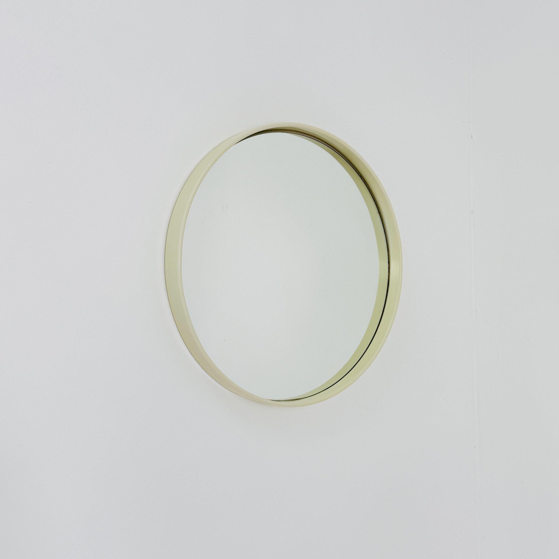 Space Age \Mid-Century white cream Round Mirrror, 1970s Italy