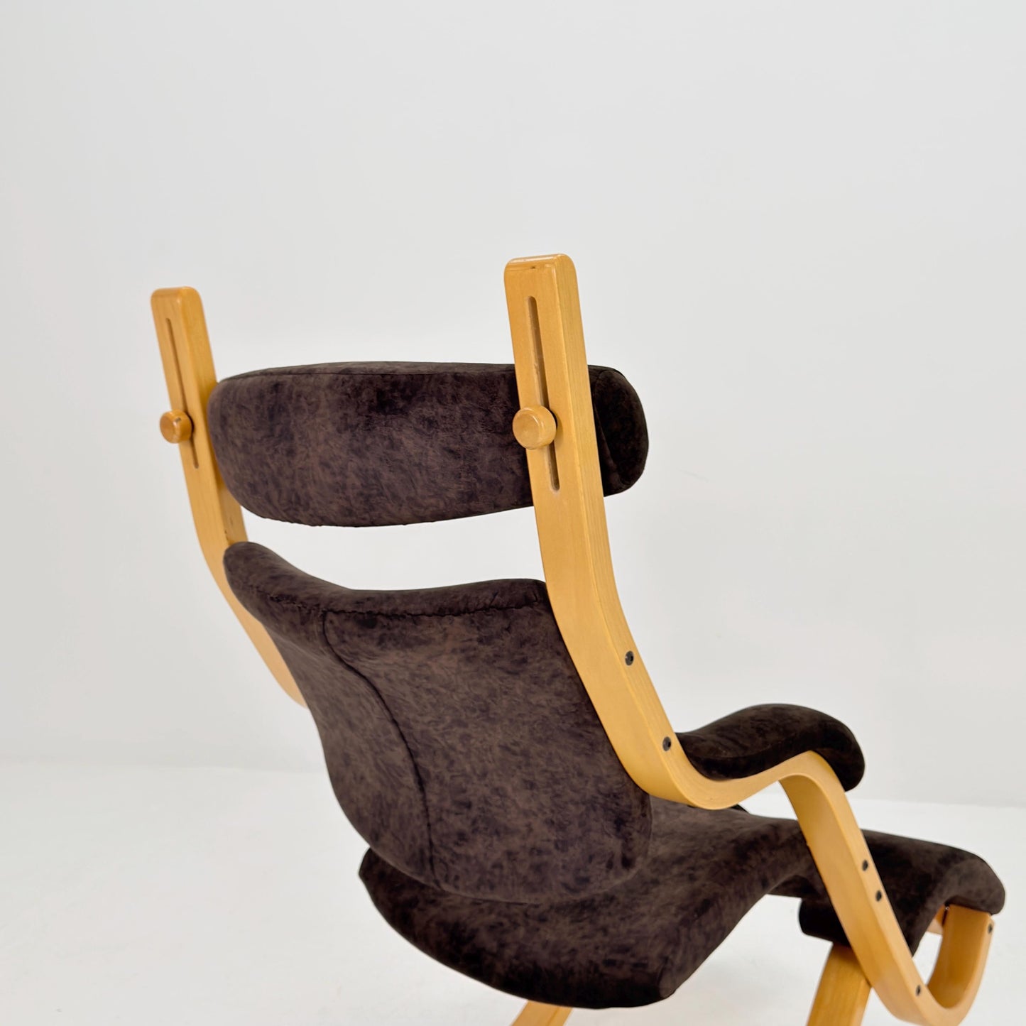 Mid-Century “Gravity” Rocking Lounge Chair by Peter Opsvik for Stokke, 1980s Norway