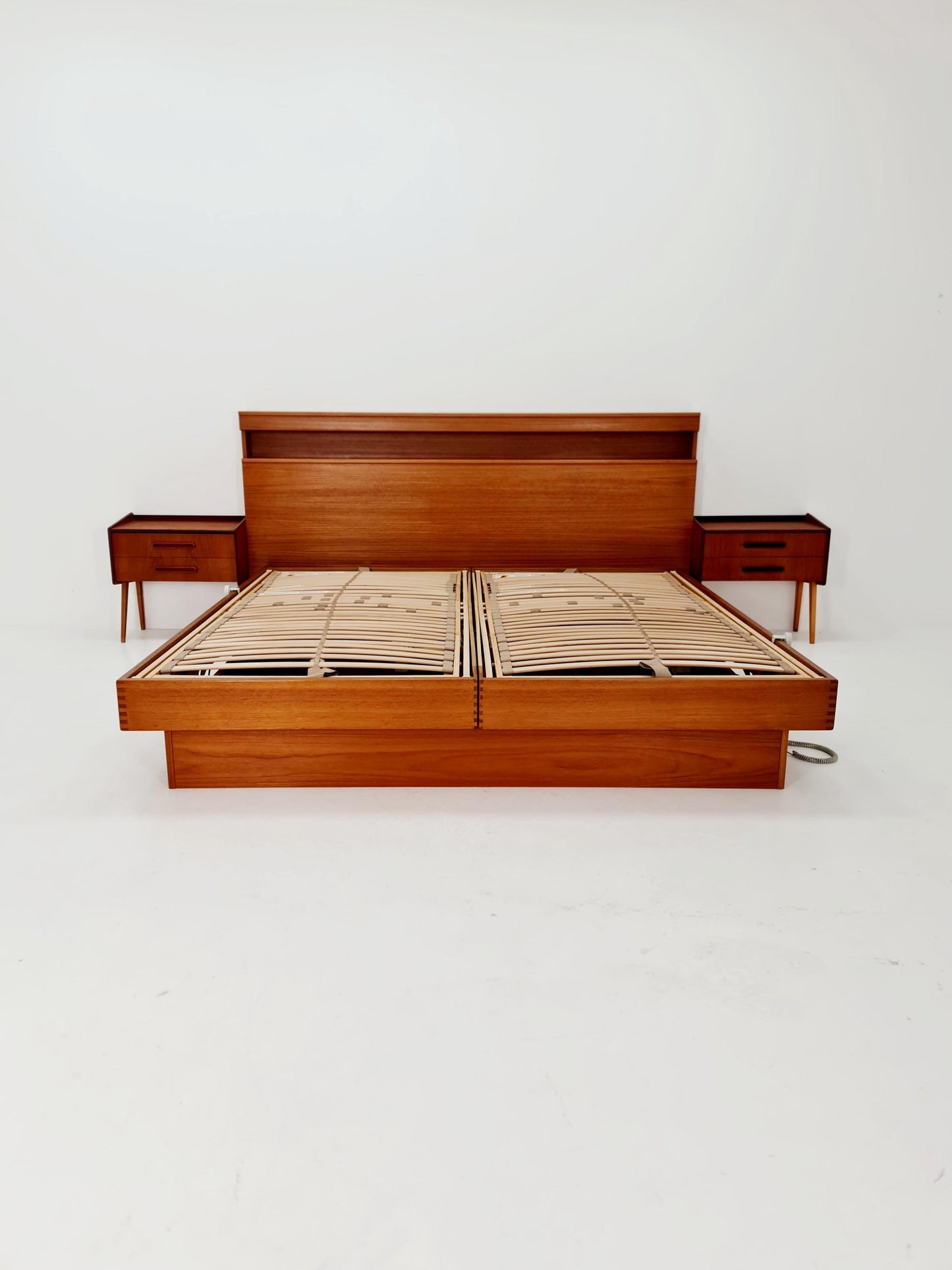 Exquisite Mid-Century Modern Danish Teak double Bed King Size 1970s