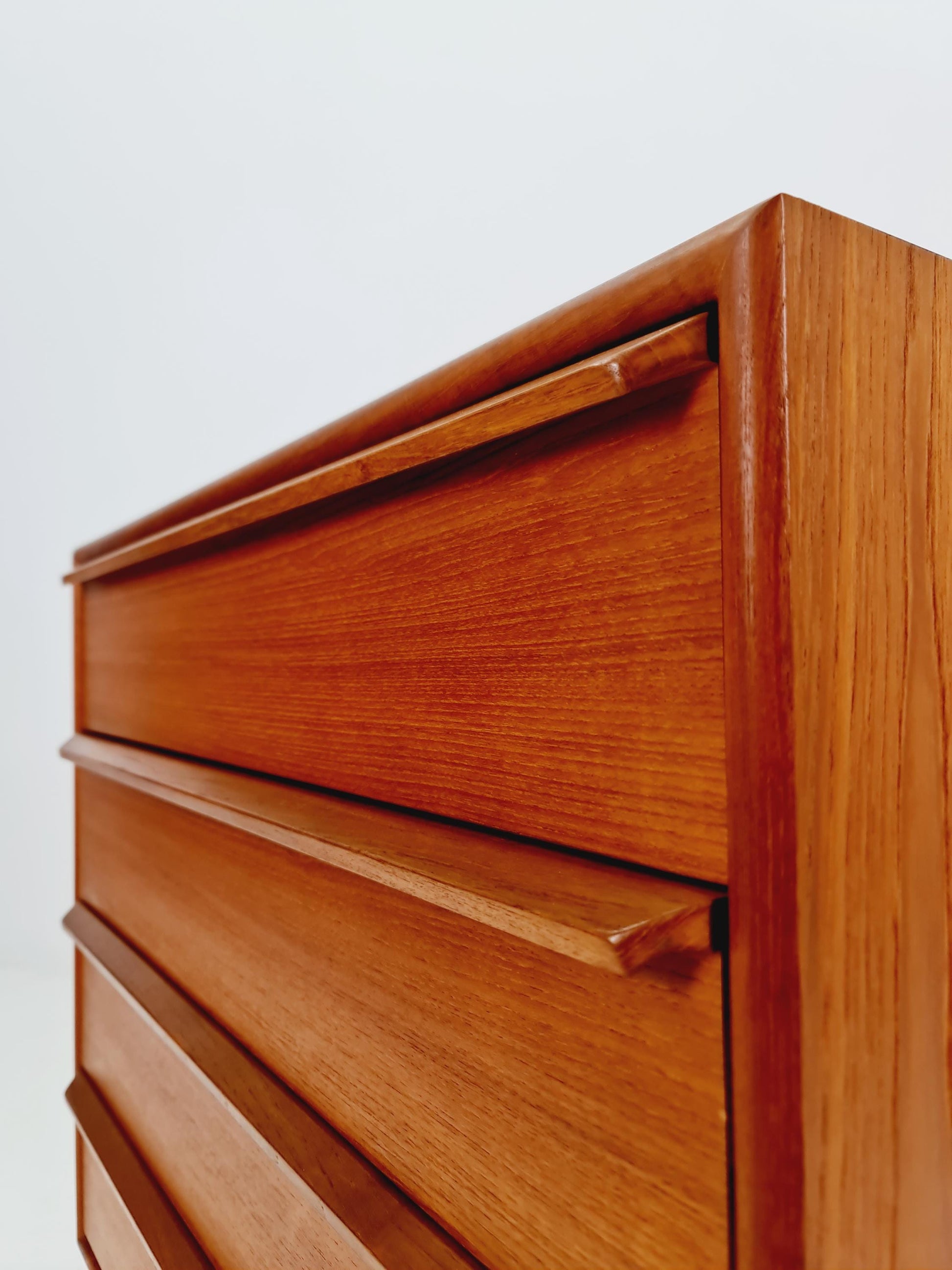 Midcentury danish design chest of drawers By Gunnar Tibergaard, 1960s