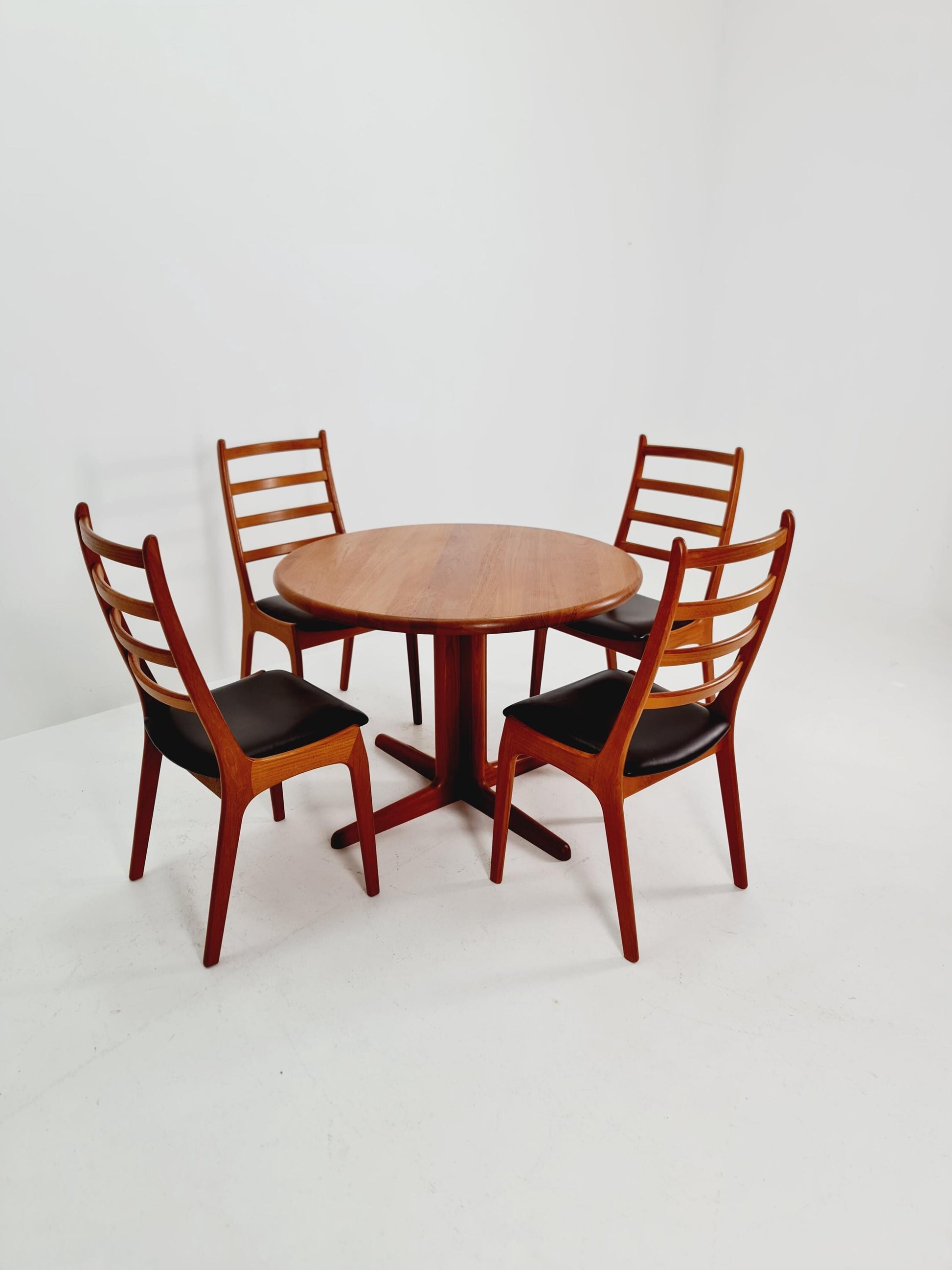 Mid century Danish SolidTeak Round dining table By Korup Design , 1970s