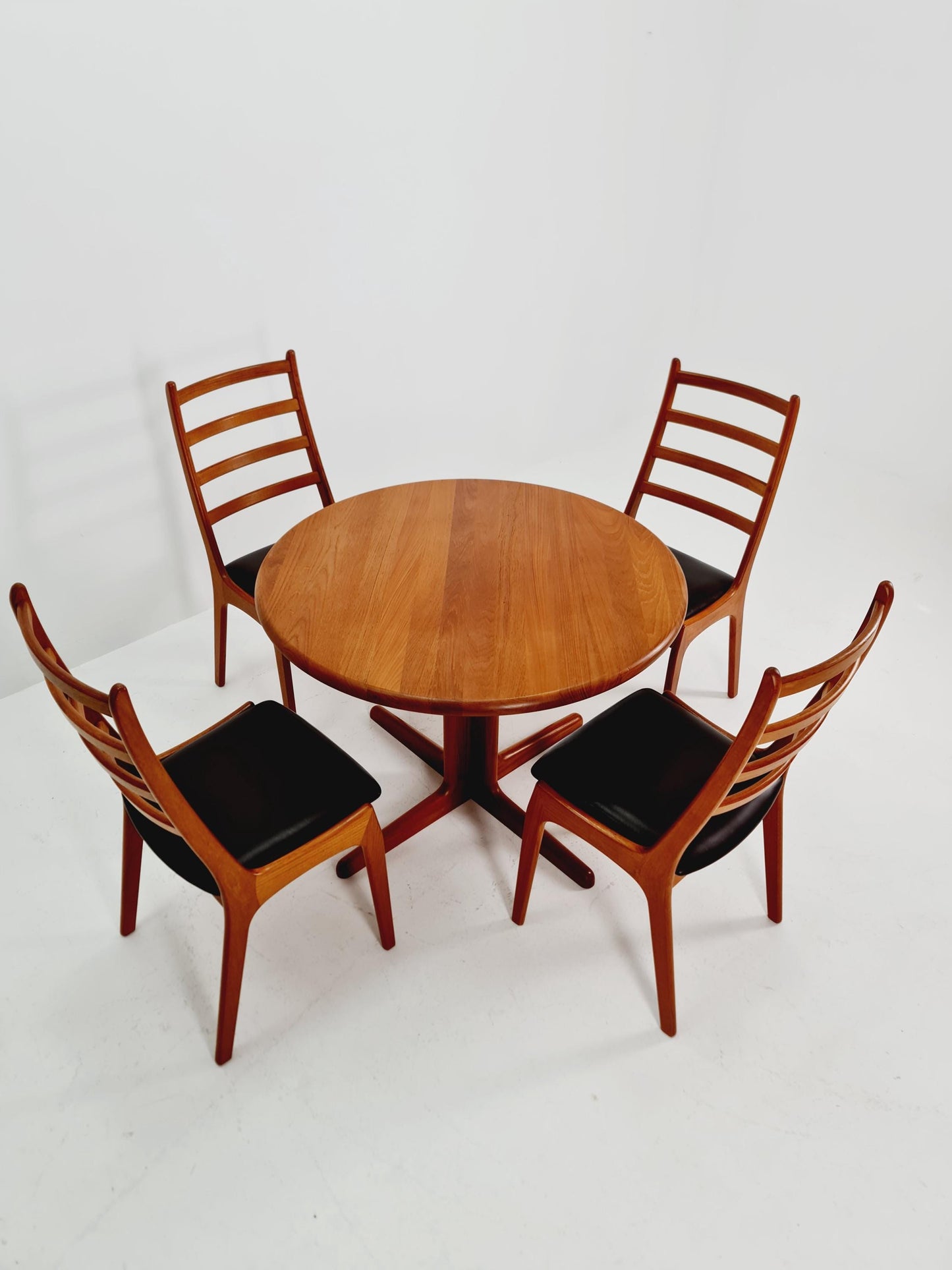 Mid century Danish SolidTeak Round dining table By Korup Design , 1970s