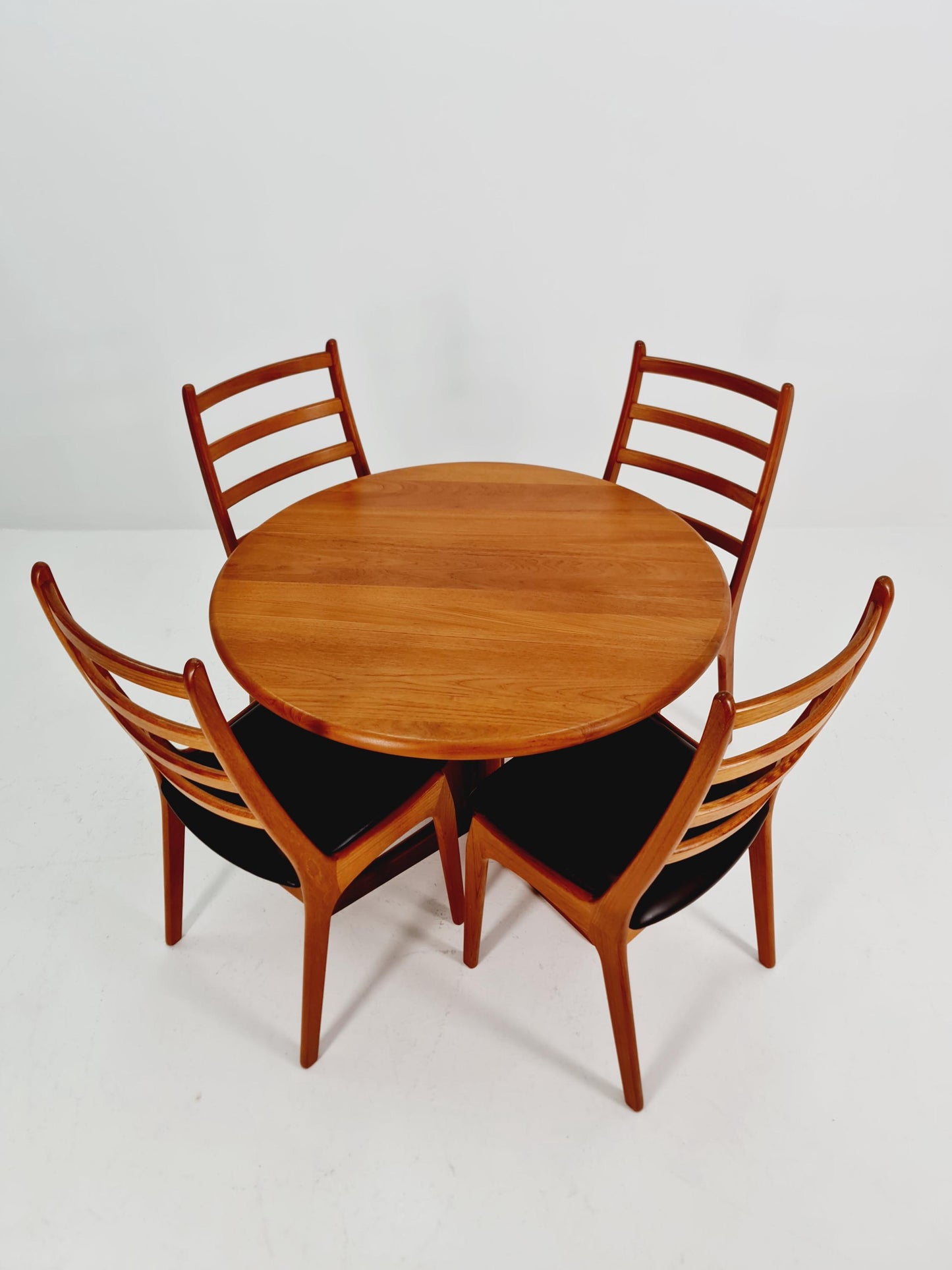 Mid century Danish SolidTeak Round dining table By Korup Design , 1970s