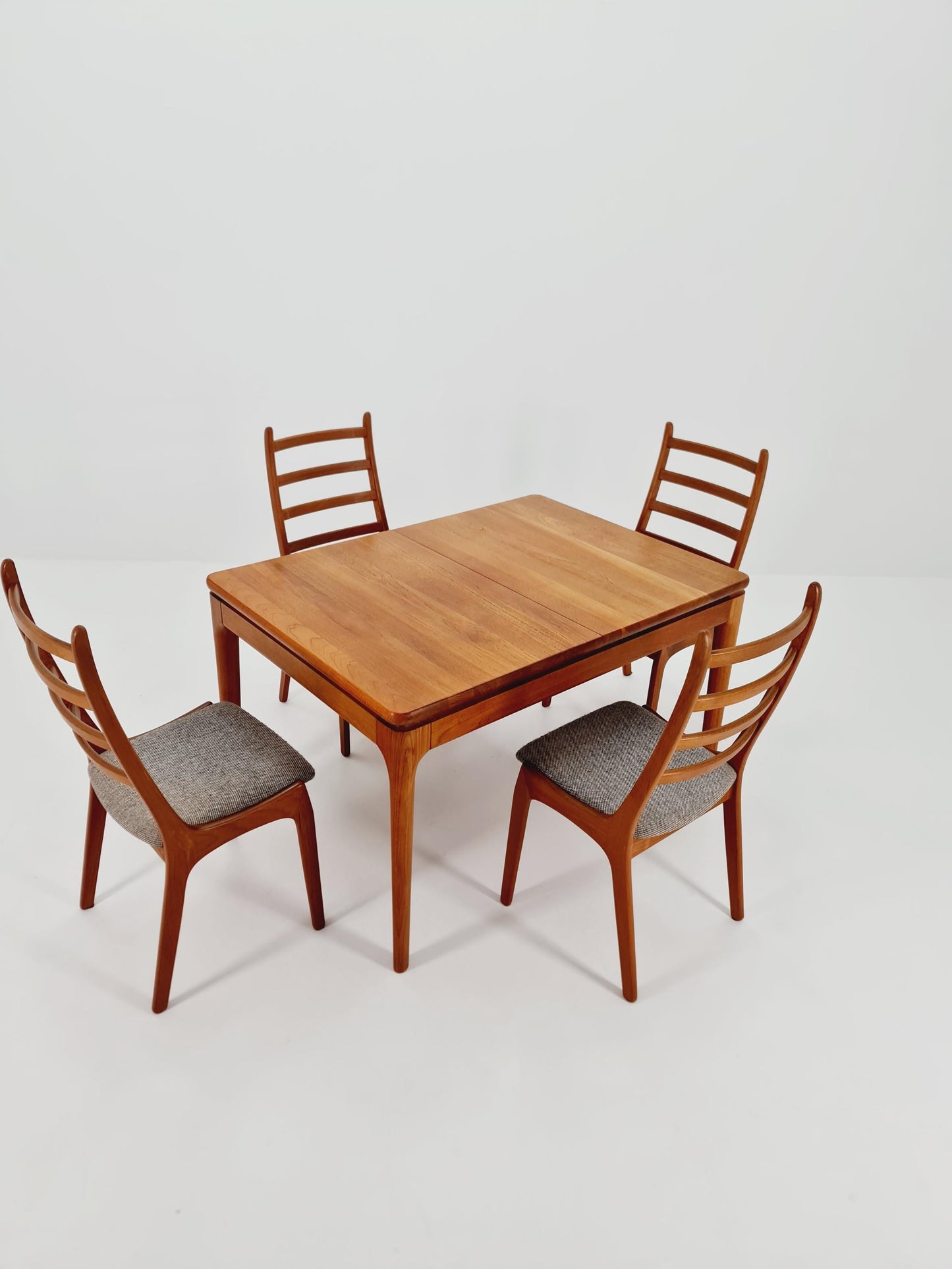 Rare Solid Teak Danish Dining Table by Glostrup | High-End Scandinavian Modern | Double Extension Leaf | 1960s Vintage