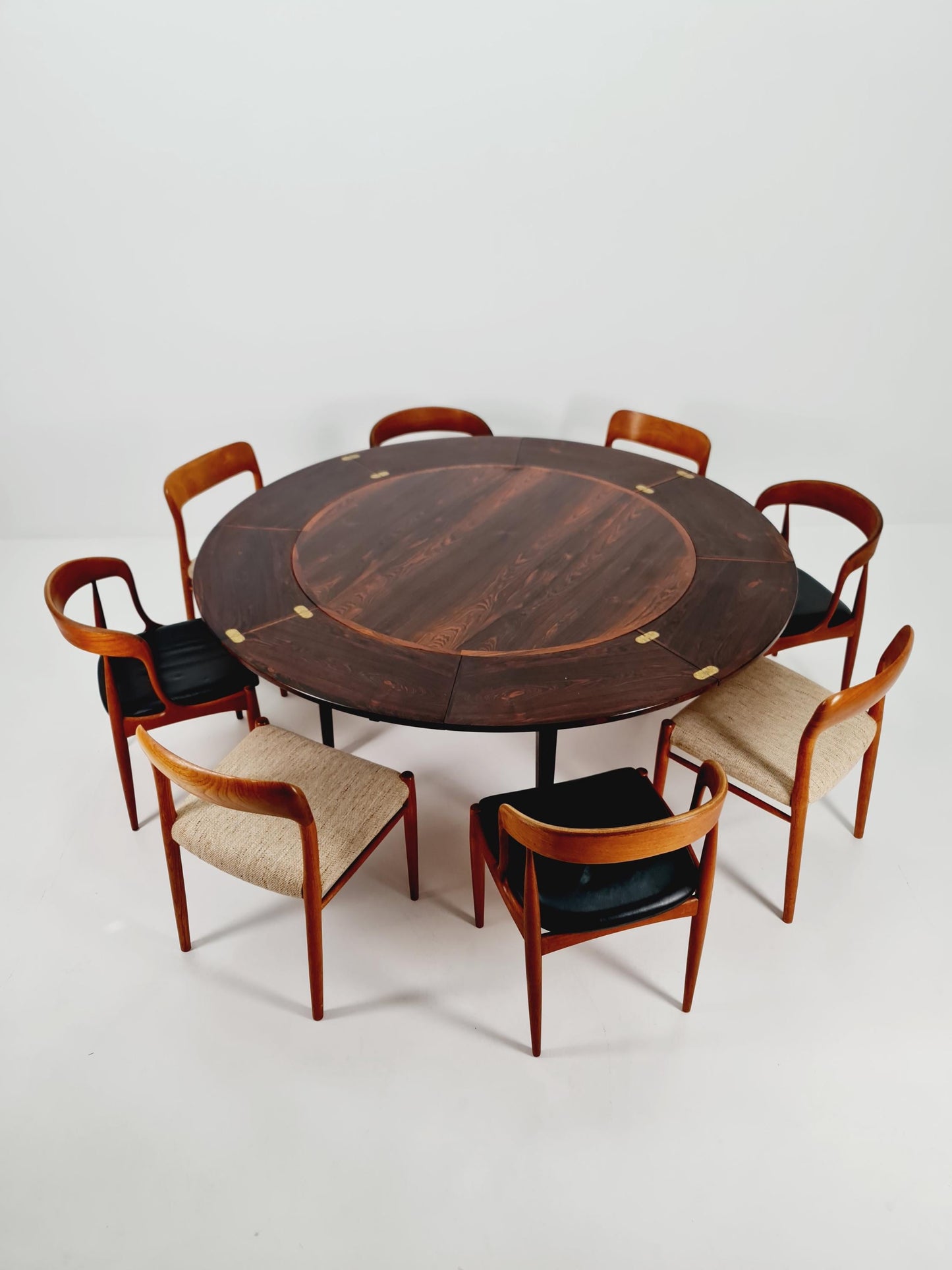 Iconic Danish Mid-Century Modern "Flip-Flap" Lotus Dining Table by Dyrlund 1960s