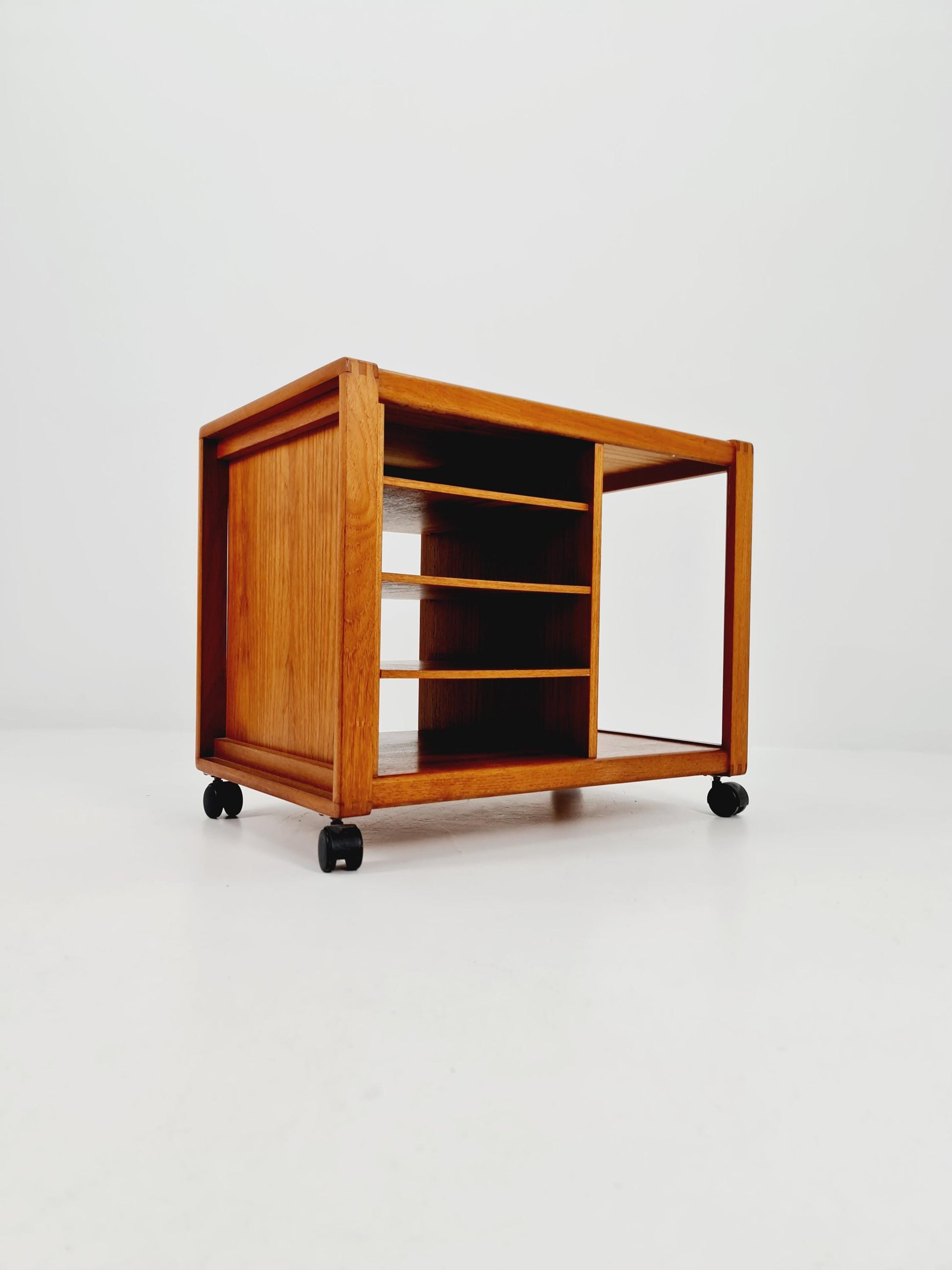 Vintage mid century danish trolley in teak Sideboard / bar cart By Salling Stolefabrik, 1960s