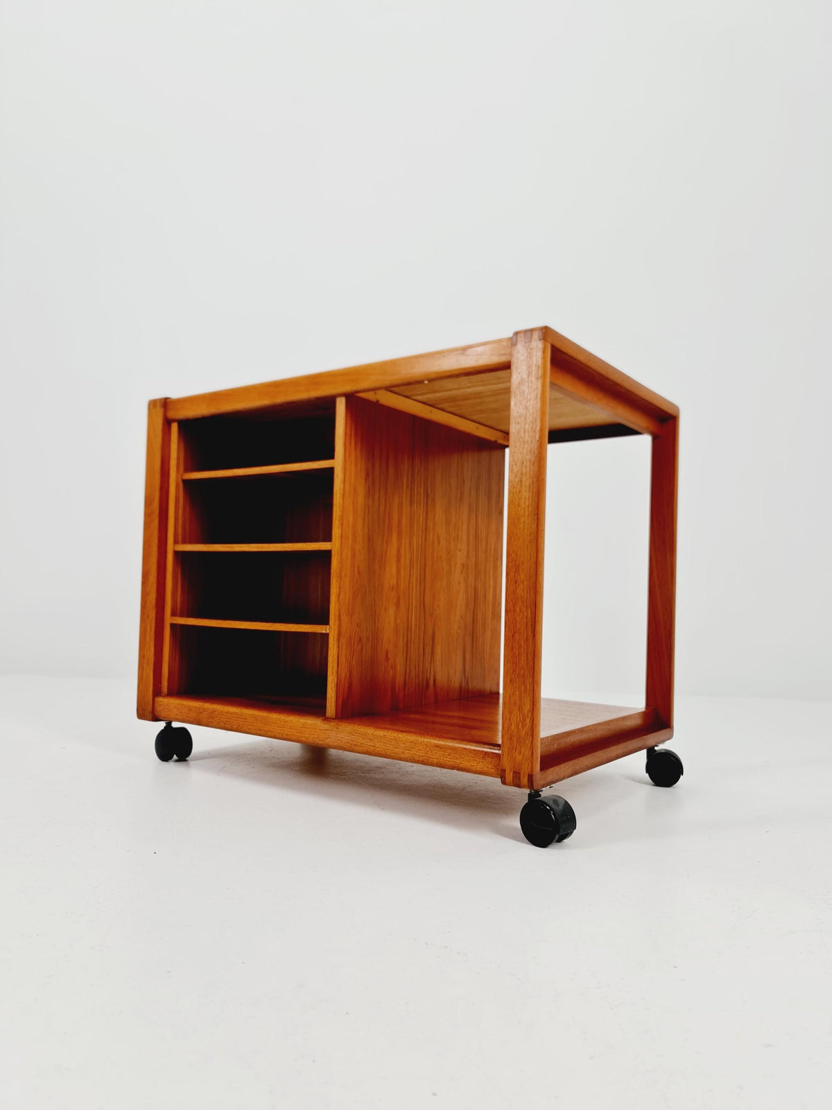 Vintage mid century danish trolley in teak Sideboard / bar cart By Salling Stolefabrik, 1960s