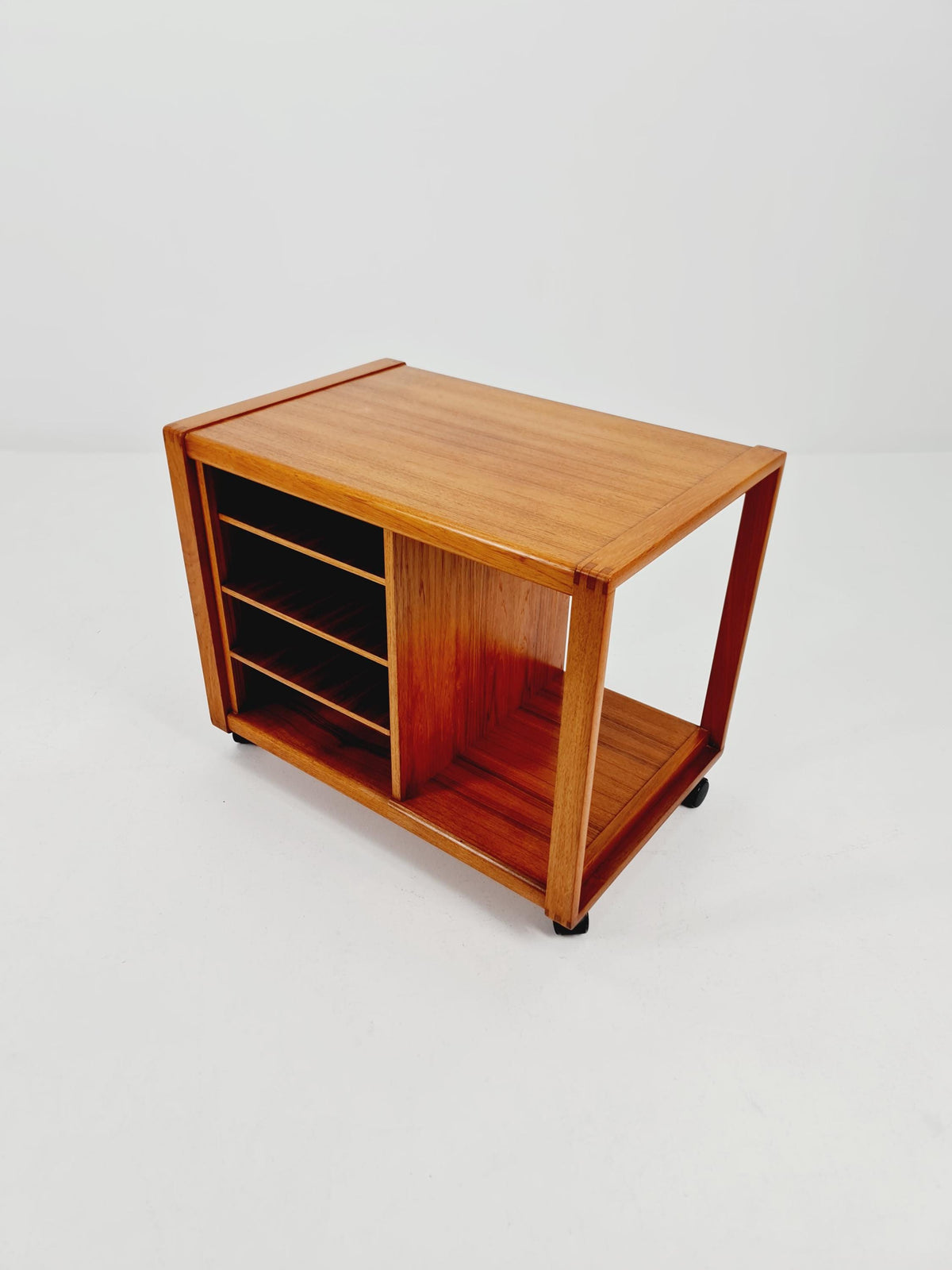 Vintage mid century danish trolley in teak Sideboard / bar cart By Salling Stolefabrik, 1960s
