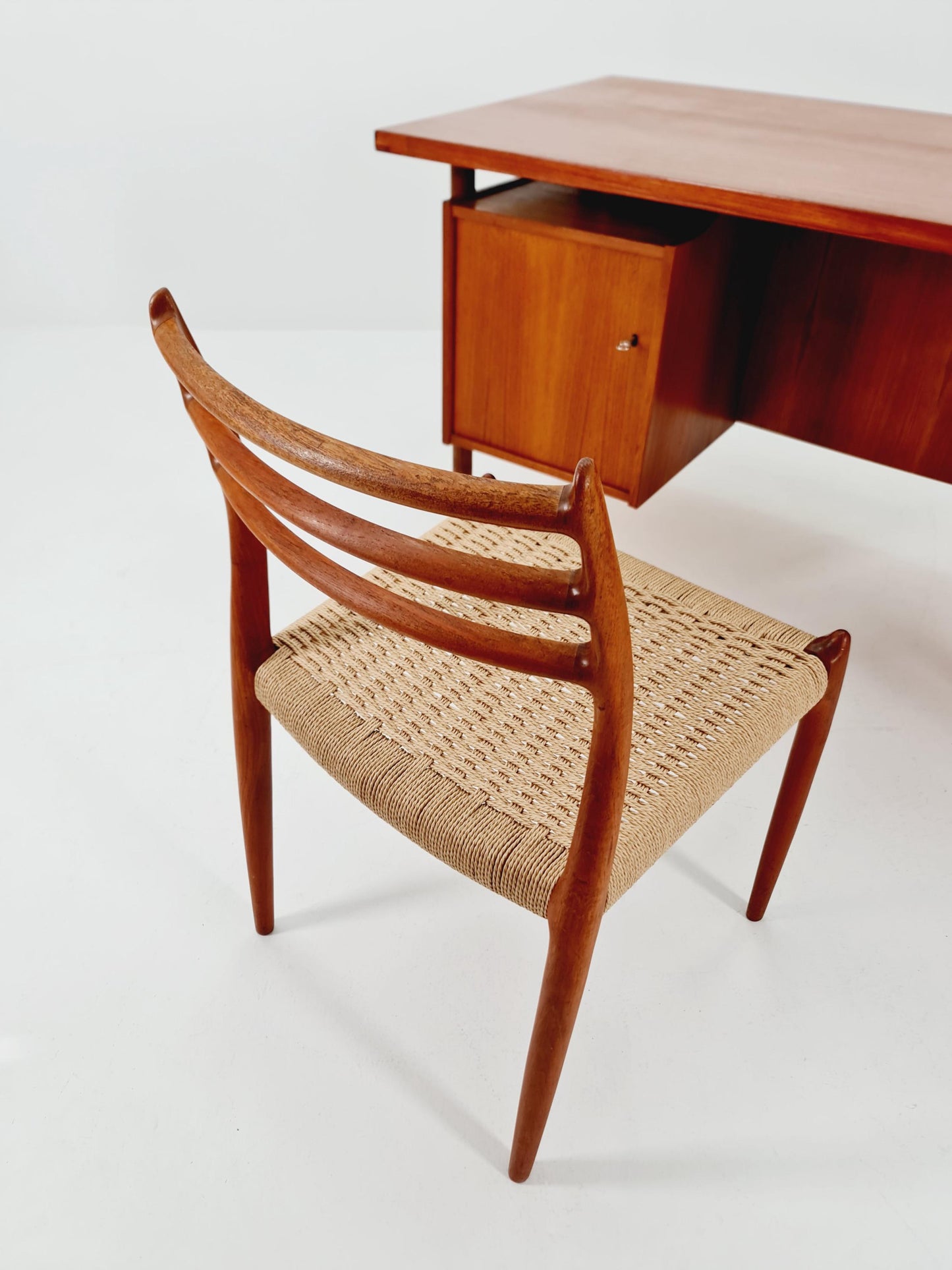 Danish vintage teak for GV Møbler, Denmark, 1960s