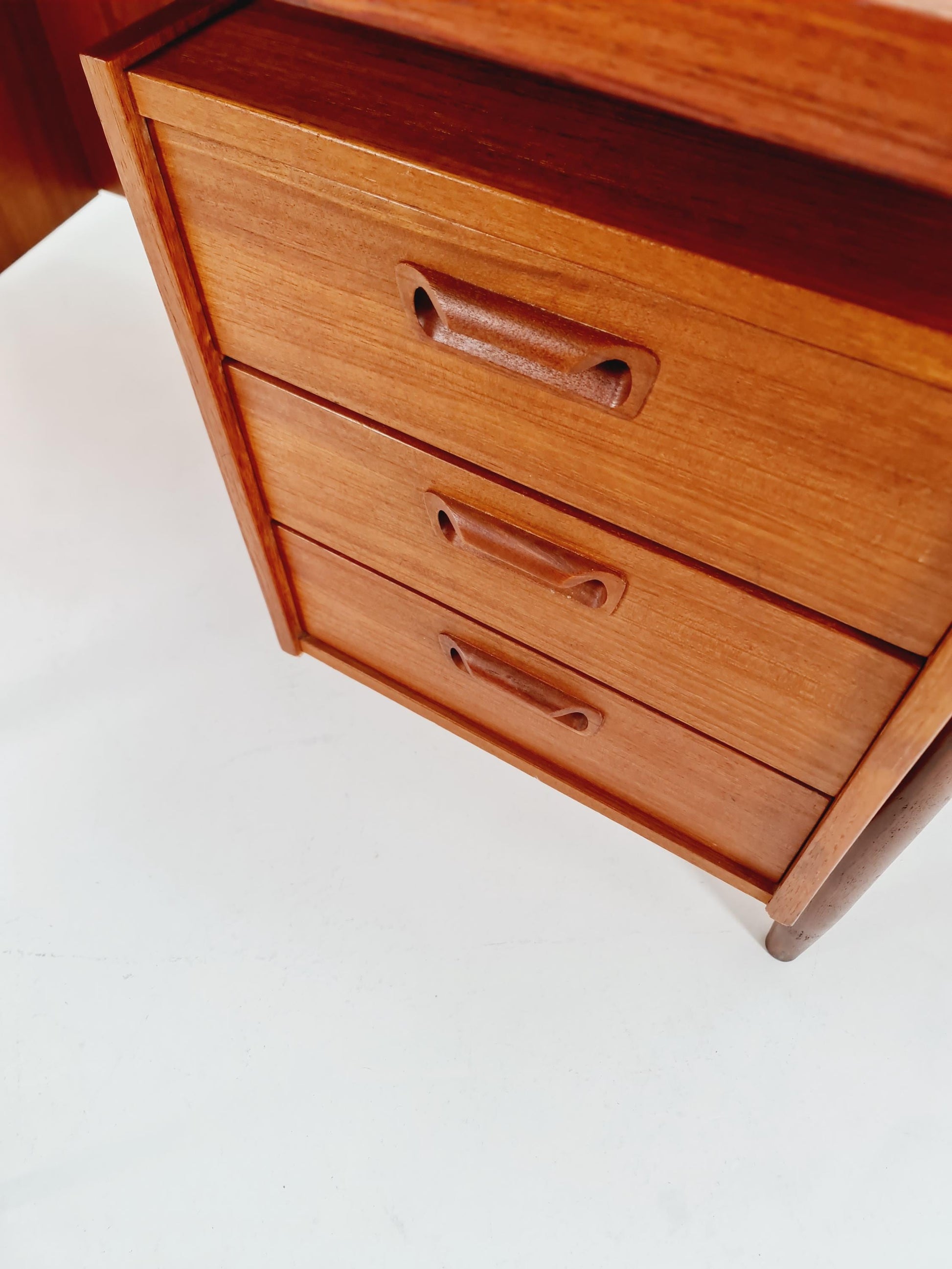 Danish vintage teak for GV Møbler, Denmark, 1960s