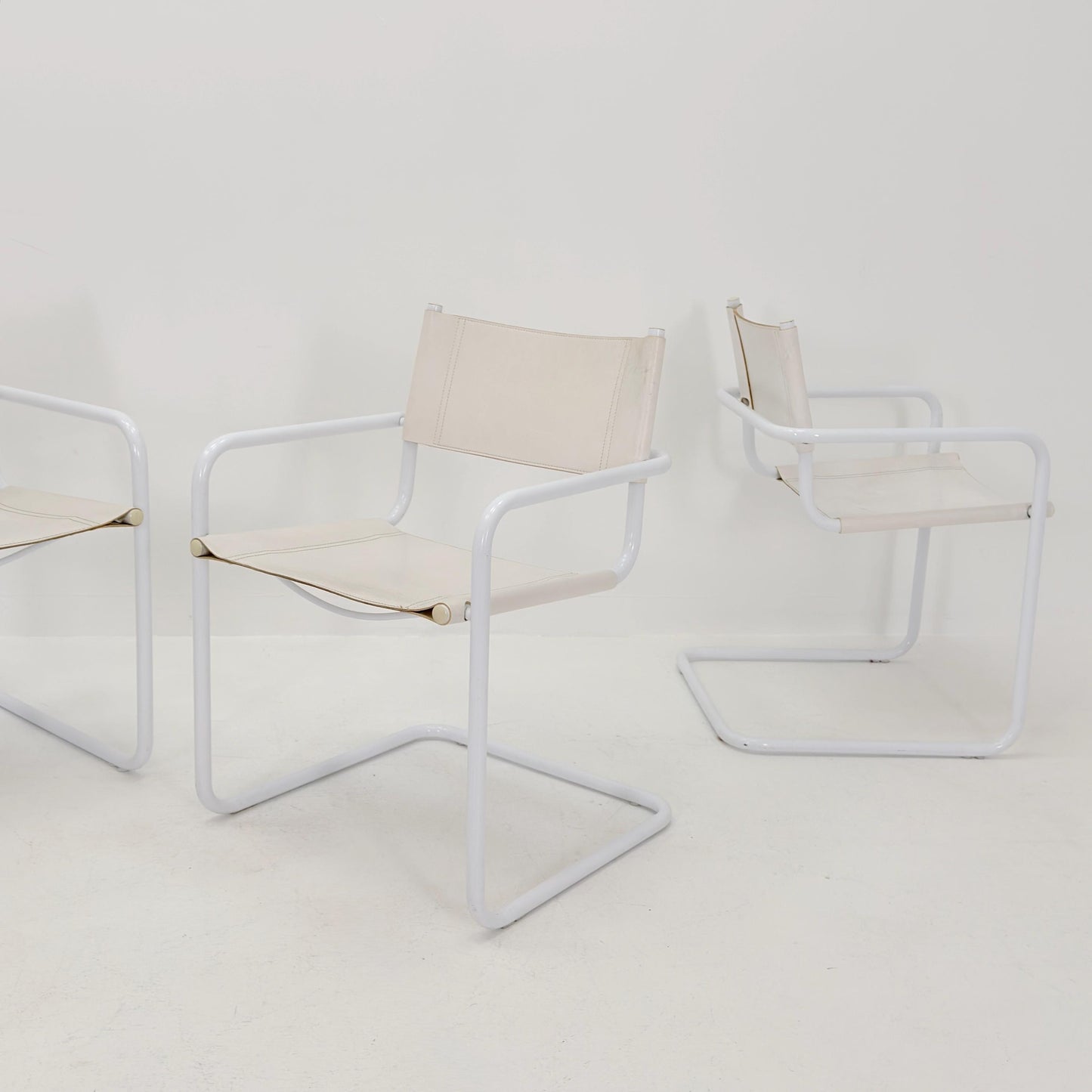 Set of 4 Mid Century Bauhaus Dining Chairs by Mart Stam & Marcel Breuer for Fasem Italy, 1980s – Rare All White Edition Cantilever Chairs