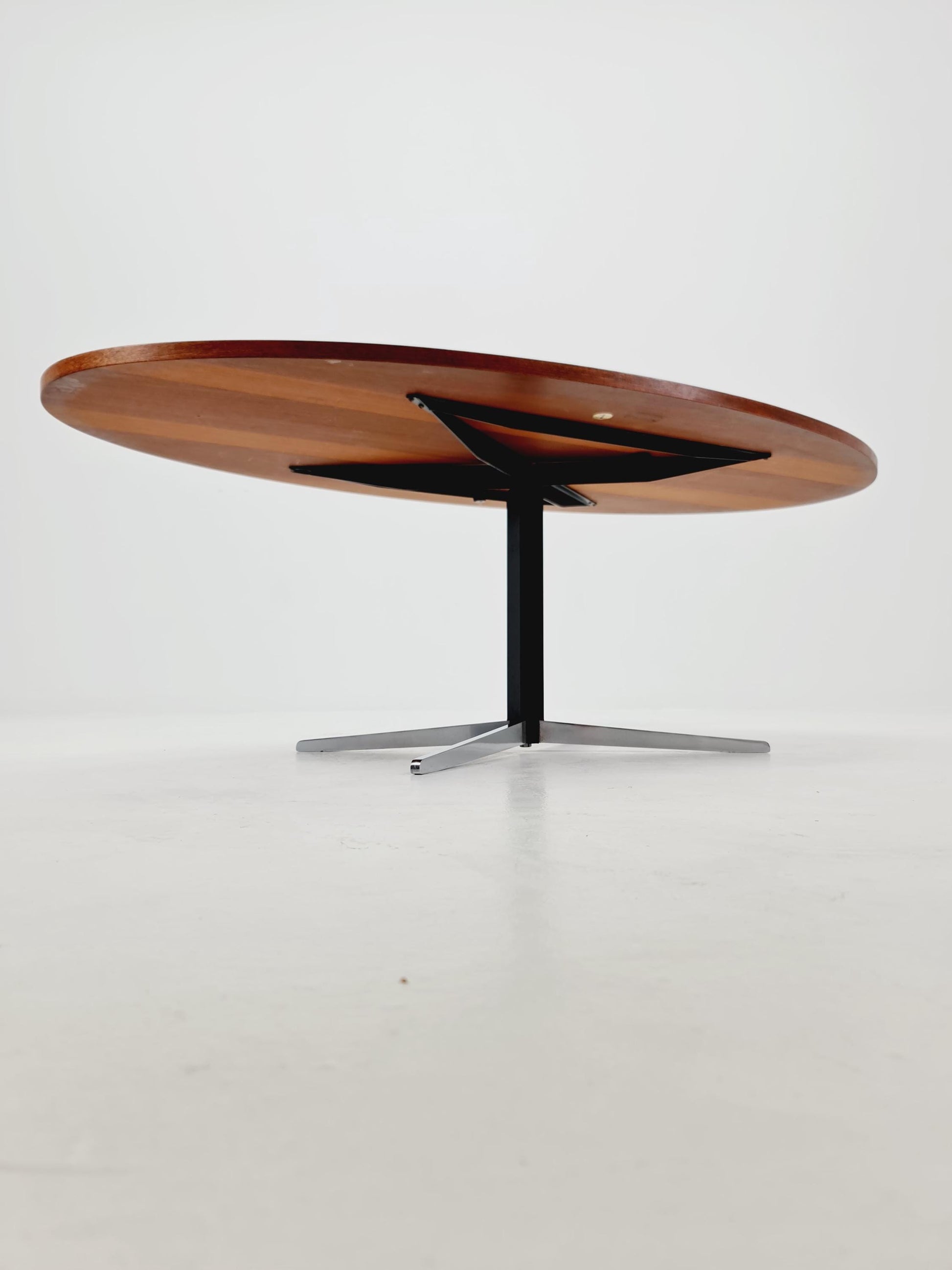 vintage teak Oval coffe table by Wilhelm Renz 1950
