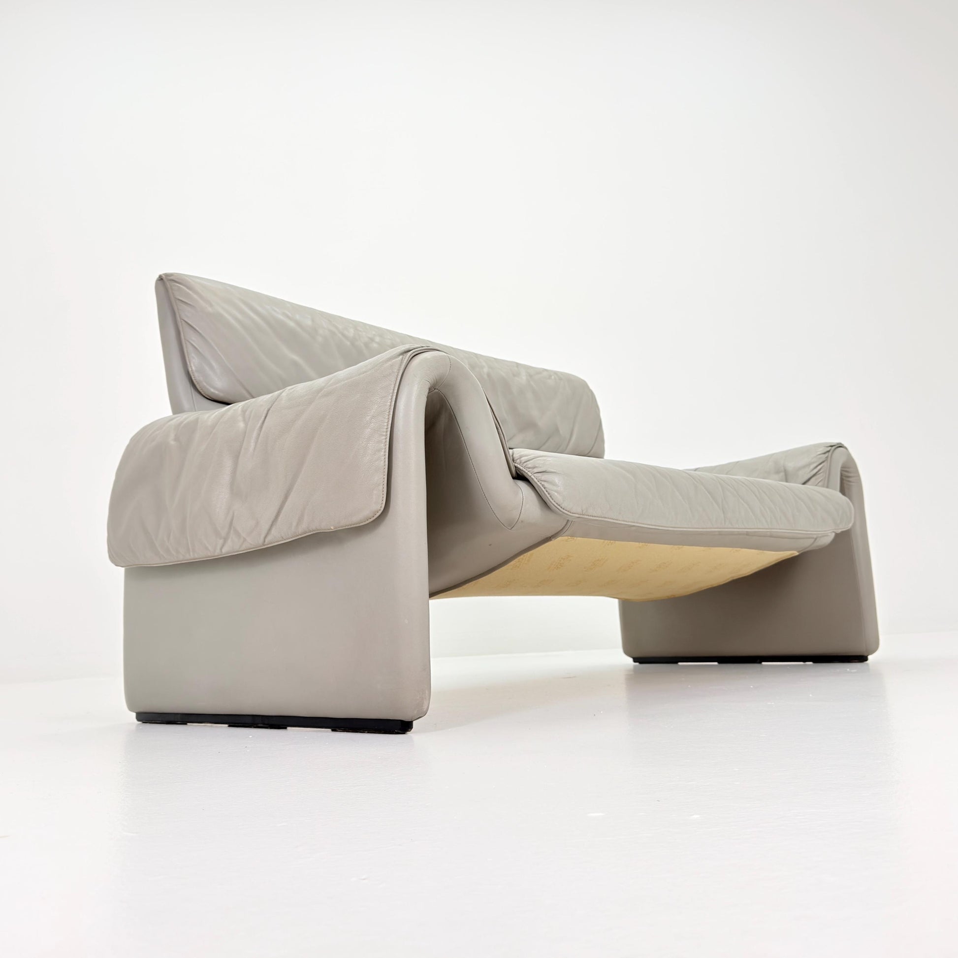 Mid-Century De Sede DS-2011/01 Gray leather 2 seats -sofa , 2011 Switzerland
