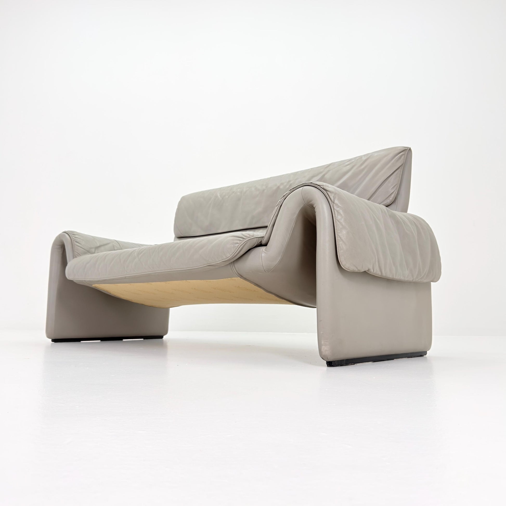 Mid-Century De Sede DS-2011/01 Gray leather 2 seats -sofa , 2011 Switzerland