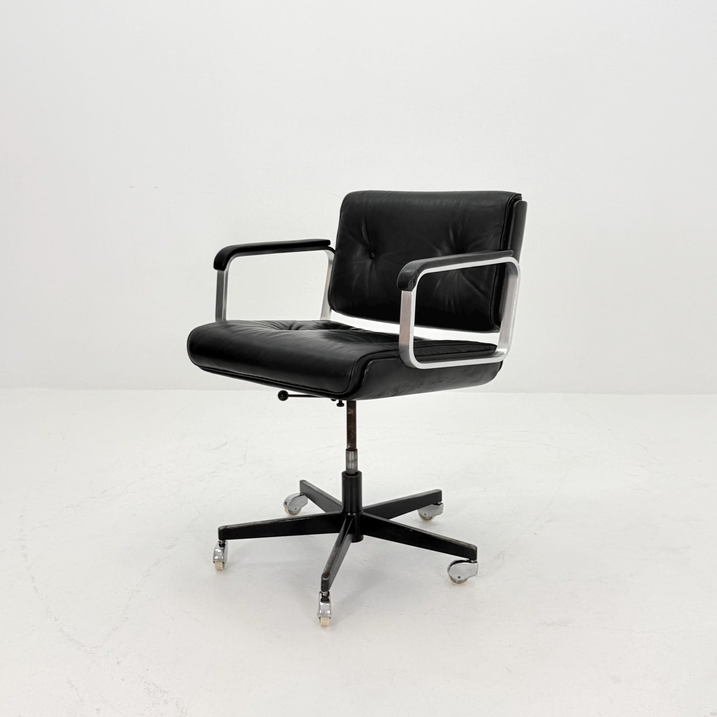 Mid-Century design style Executive Desk Chair – Swivel Office – Black Faux Leather & Chrome – Italy 1970s