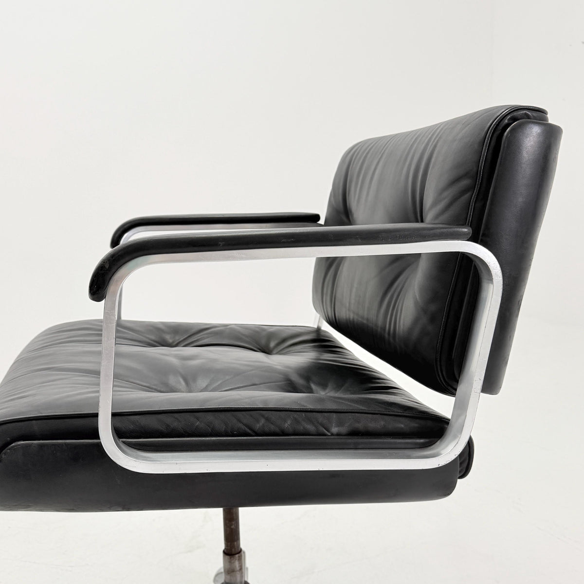 Mid-Century design style Executive Desk Chair – Swivel Office – Black Faux Leather & Chrome – Italy 1970s