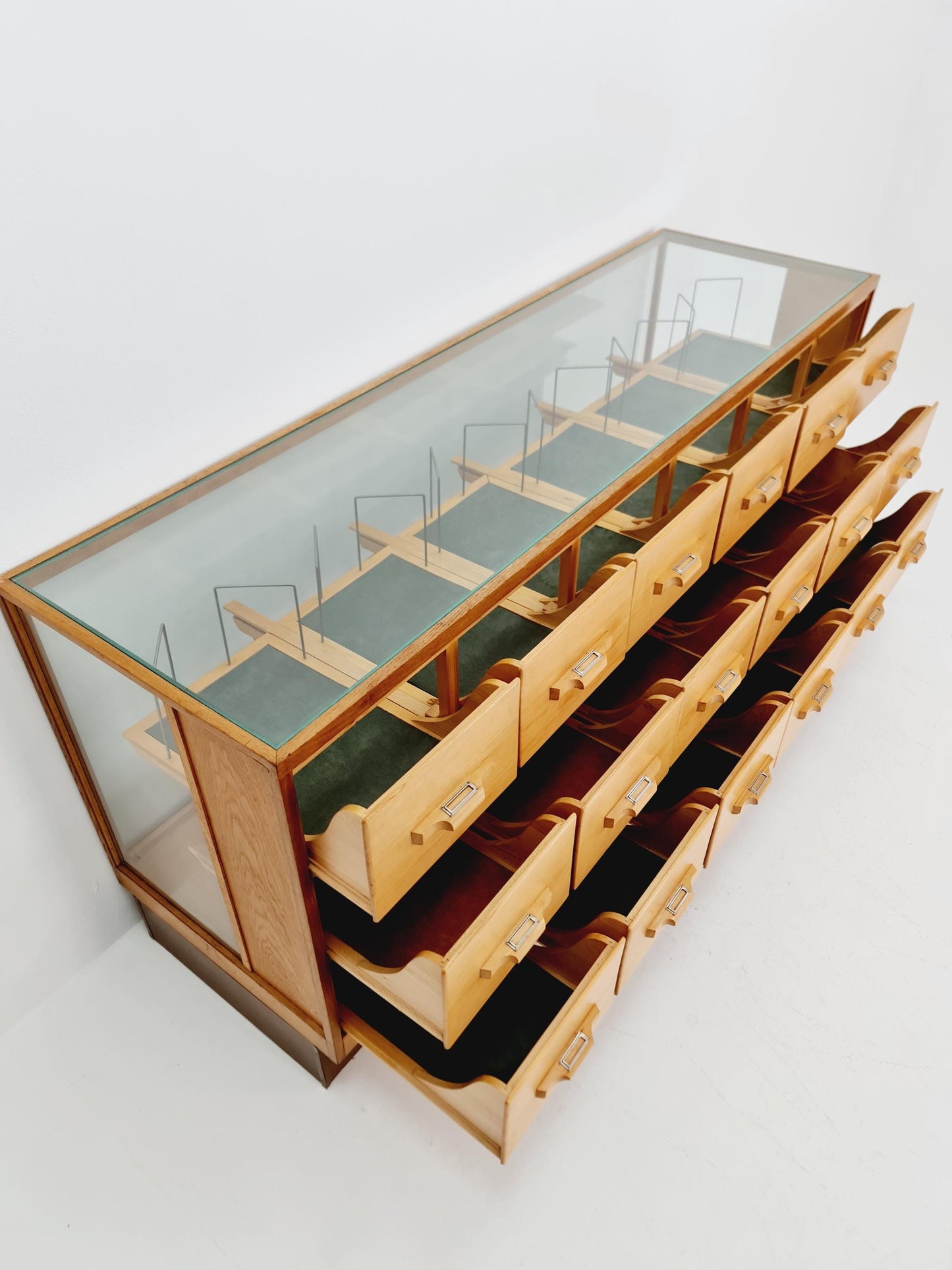 Rare Exquisite Mid-Century Shop Display by Peter Ruppel 1940s