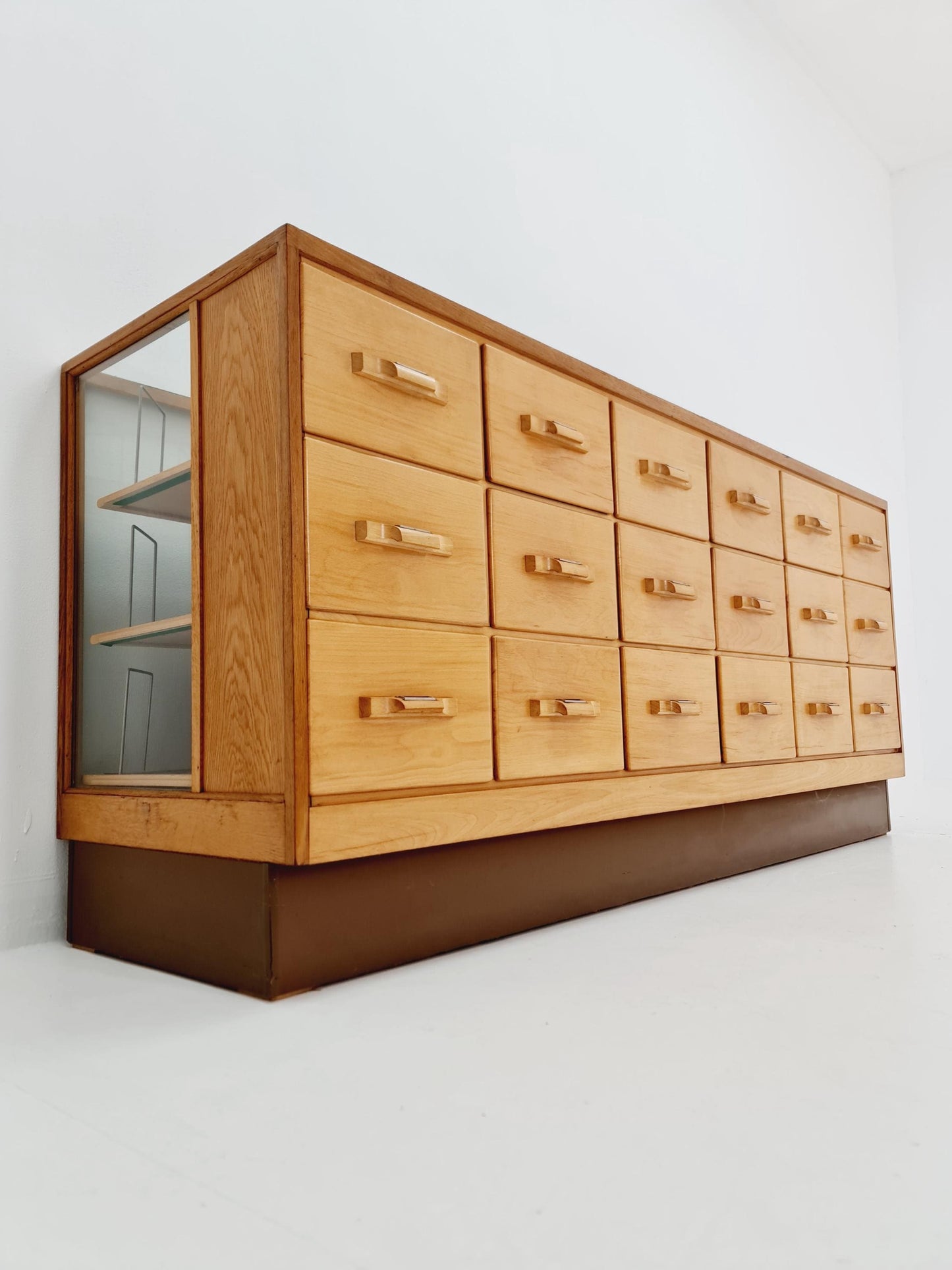 Rare Exquisite Mid-Century Shop Display by Peter Ruppel 1940s