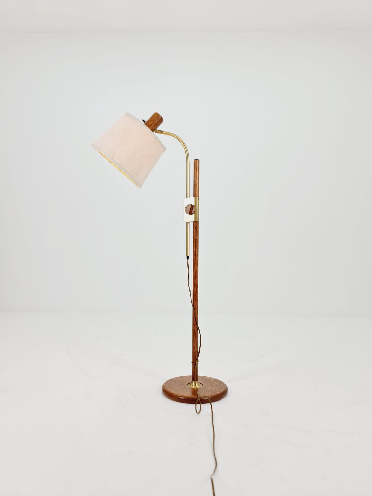 Mid-Century Modern Adjustable Floor Lamp by Temde, Switzerland – 1960s Oak & Brass