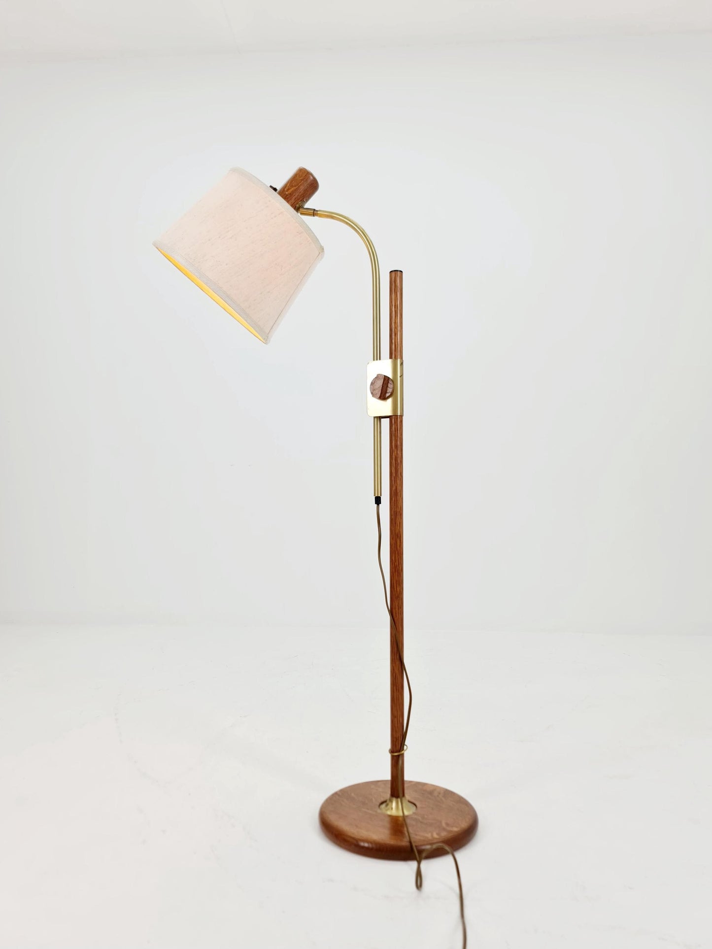 Mid-Century Modern Adjustable Floor Lamp by Temde, Switzerland – 1960s Oak & Brass