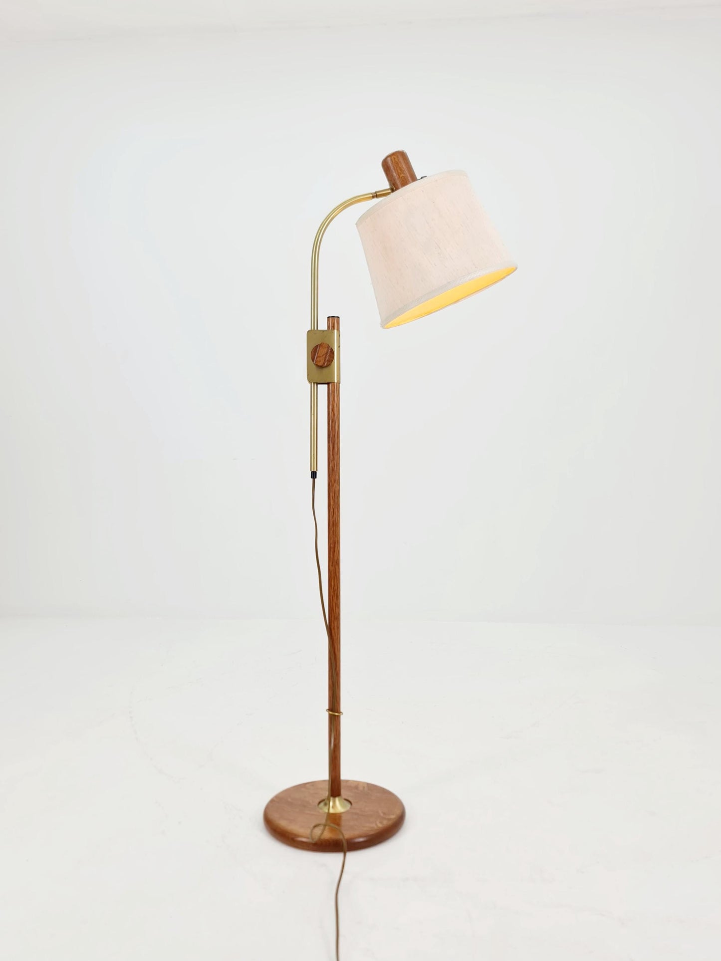Mid-Century Modern Adjustable Floor Lamp by Temde, Switzerland – 1960s Oak & Brass