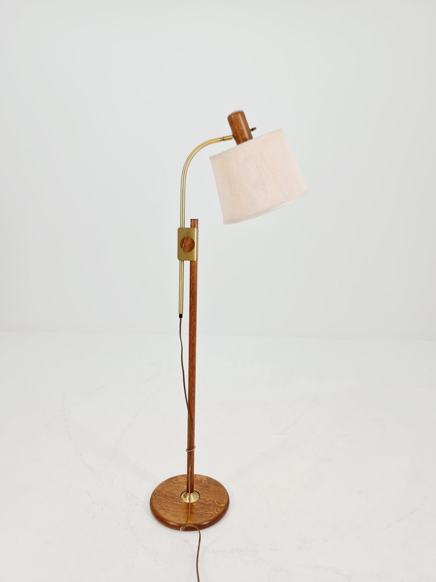 Mid-Century Modern Adjustable Floor Lamp by Temde, Switzerland – 1960s Oak & Brass