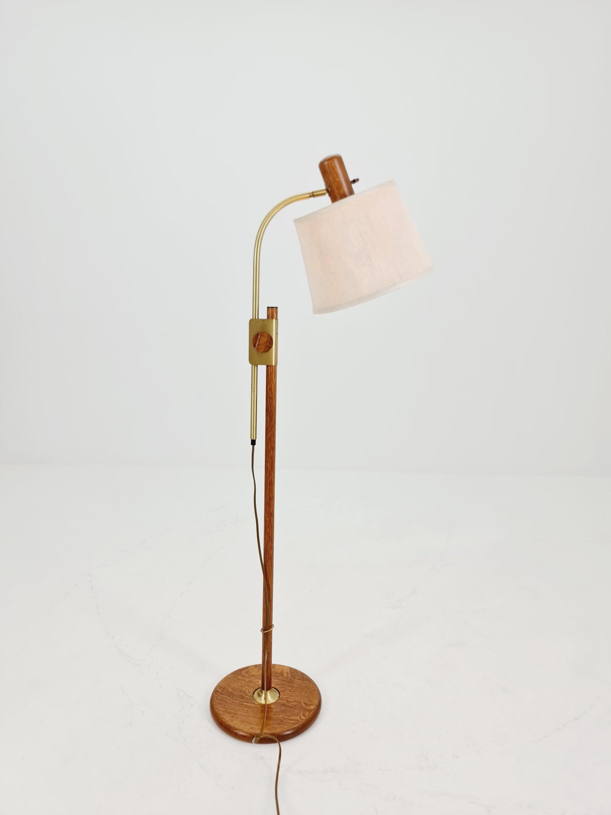 Mid-Century Modern Adjustable Floor Lamp by Temde, Switzerland – 1960s Oak & Brass