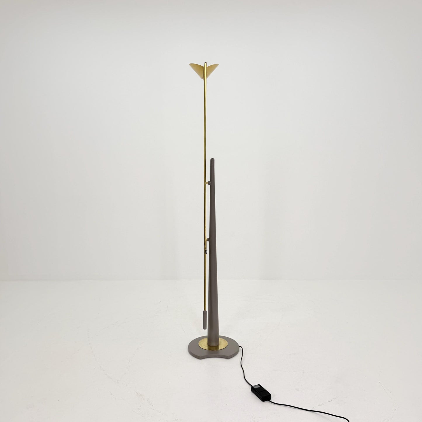 Mid Century Modern Floor Lamp by Leola, Italy 1980s