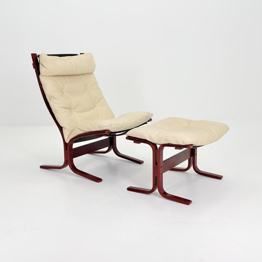 Mid century armchair “Siesta” and ottoman cream white leather by Ingmar Relling, Westnofa Furniture, Norway 1970s