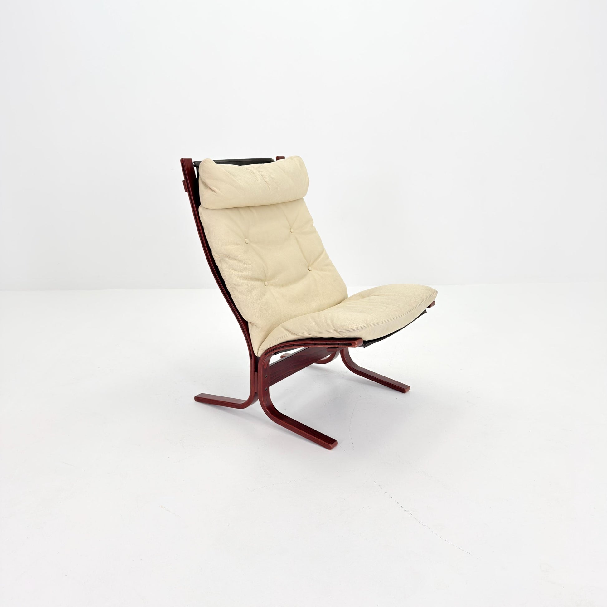 Mid century armchair “Siesta” and ottoman cream white leather by Ingmar Relling, Westnofa Furniture, Norway 1970s