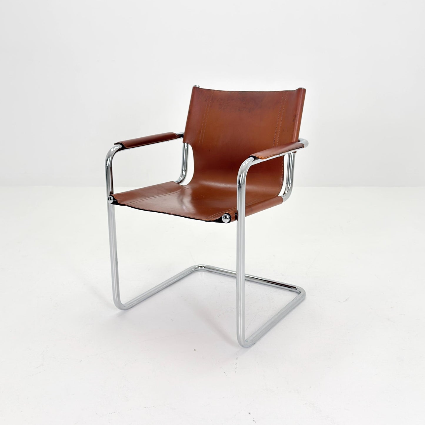 Mid century Matteo Grassi MG5 Dark Cognac Leather Bauhaus Chair, 1980s Italy — Mart Stam & Marcel Breuer