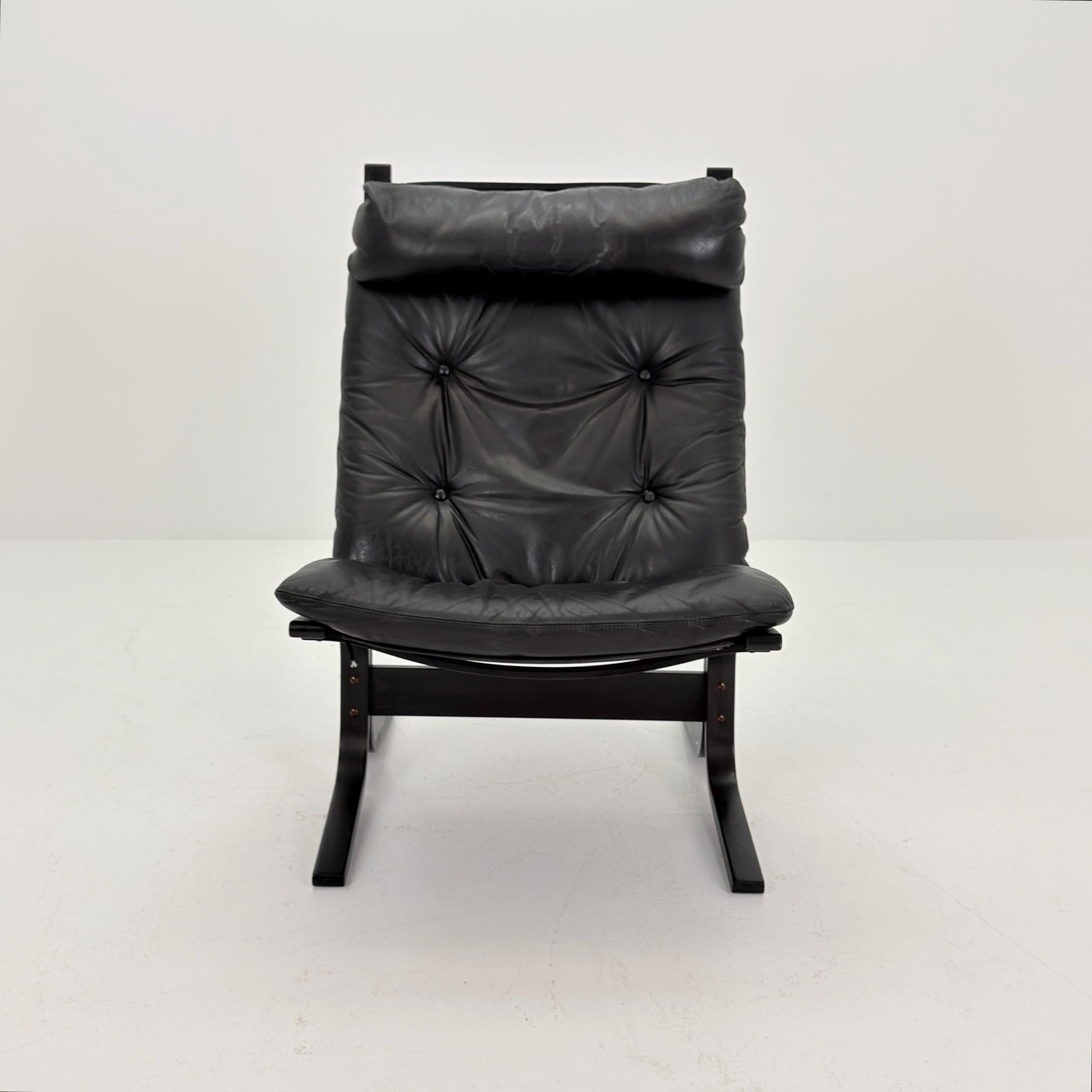 Mid century armchair “Siesta” high back black edition by Ingmar Relling, Westnofa Furniture, Norway. 1960s