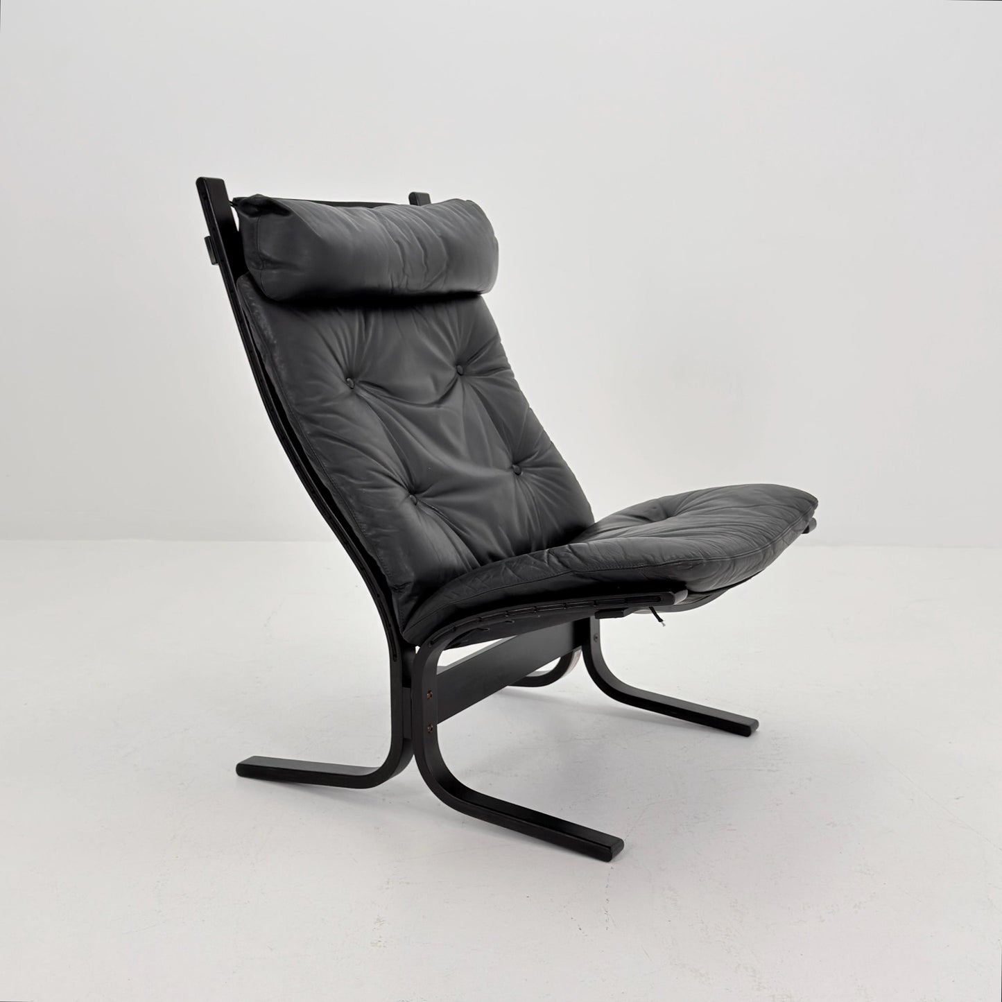 Mid century armchair “Siesta” high back black edition by Ingmar Relling, Westnofa Furniture, Norway. 1960s