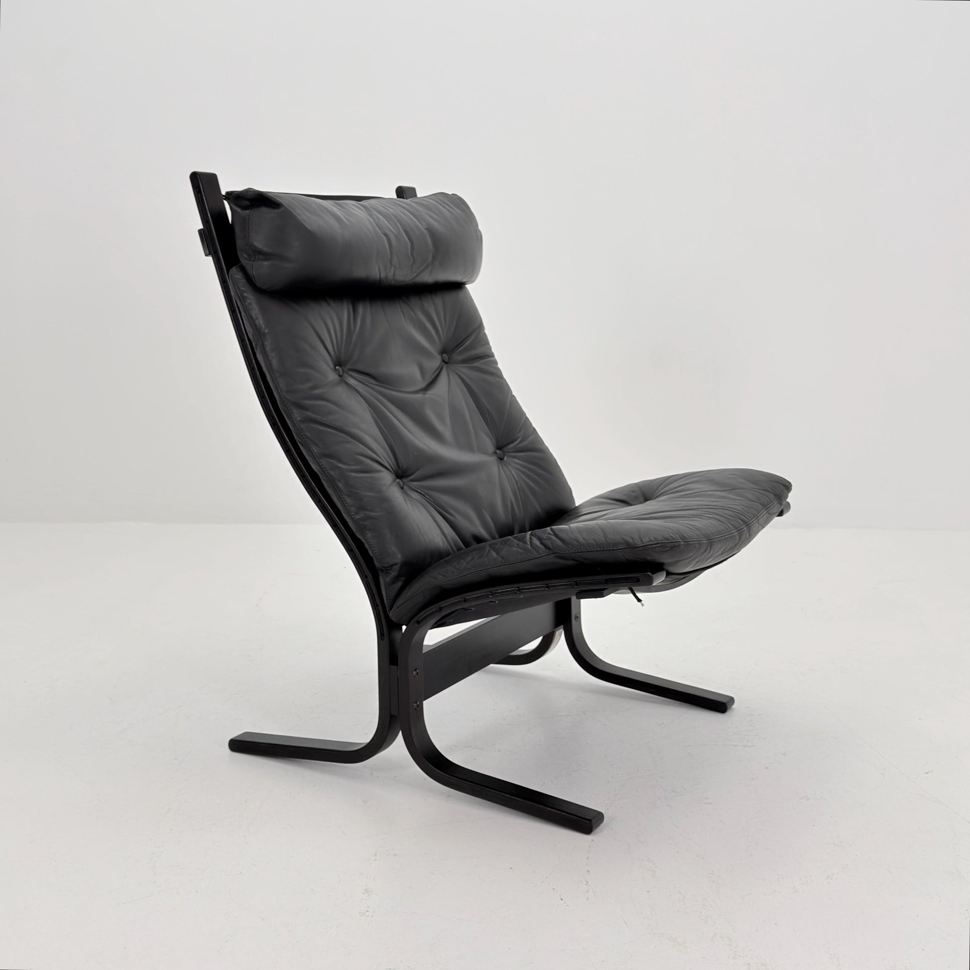 Mid century armchair “Siesta” high back black edition by Ingmar Relling, Westnofa Furniture, Norway. 1960s