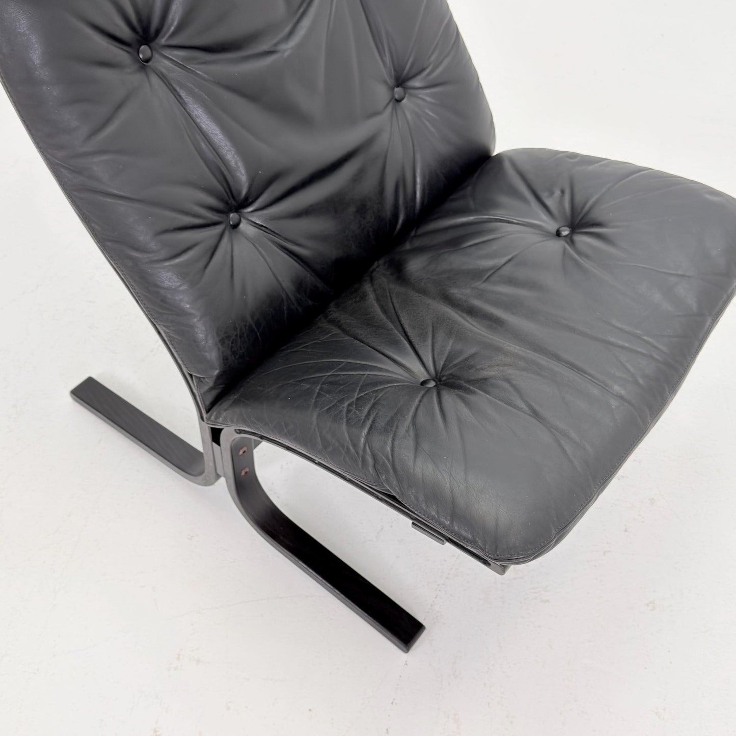 Mid century armchair “Siesta” high back black edition by Ingmar Relling, Westnofa Furniture, Norway. 1960s
